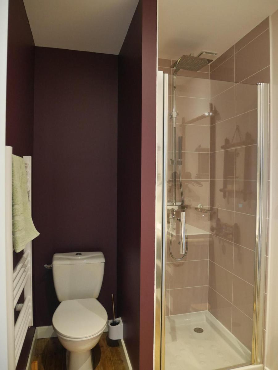 Les Volets Violets - Property Image 28