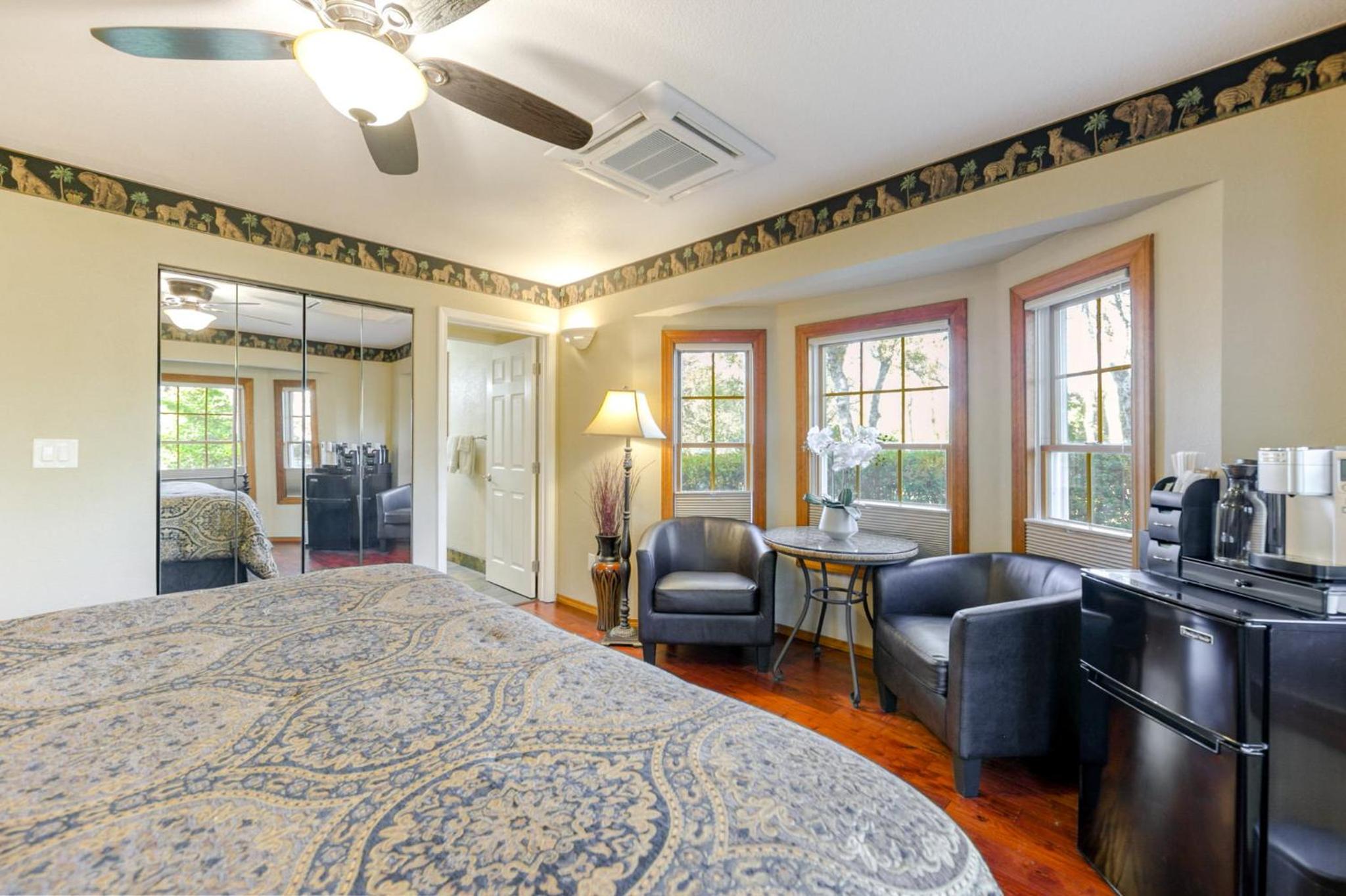 Redding Vacations - Hope Inn Redding - Property Image 35