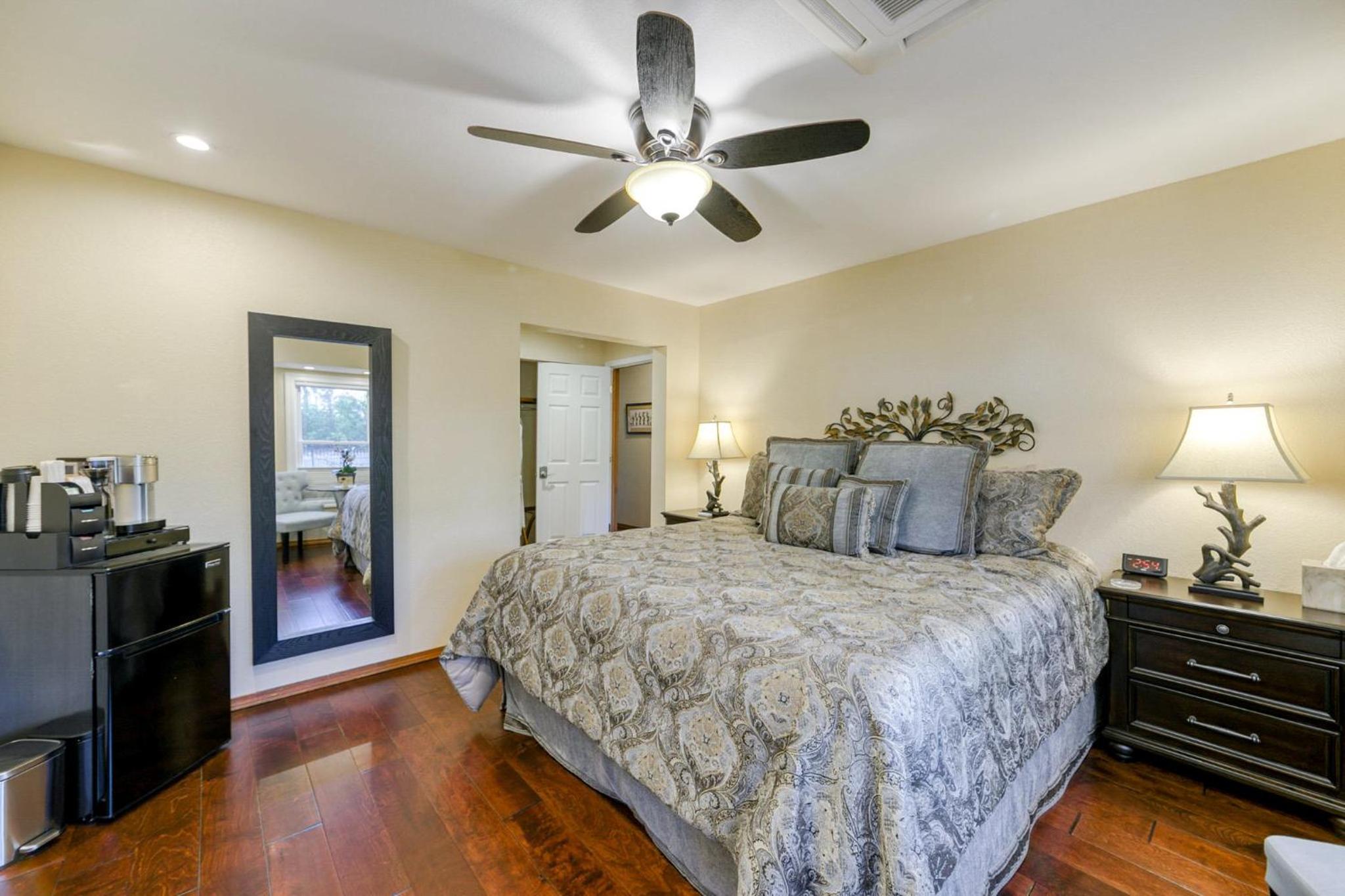 Redding Vacations - Hope Inn Redding - Property Image 17