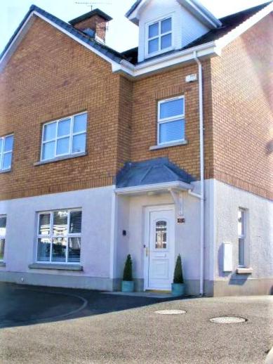 Hopefield Premium Holiday Home Portrush Sleeps 10 4 bedrooms
