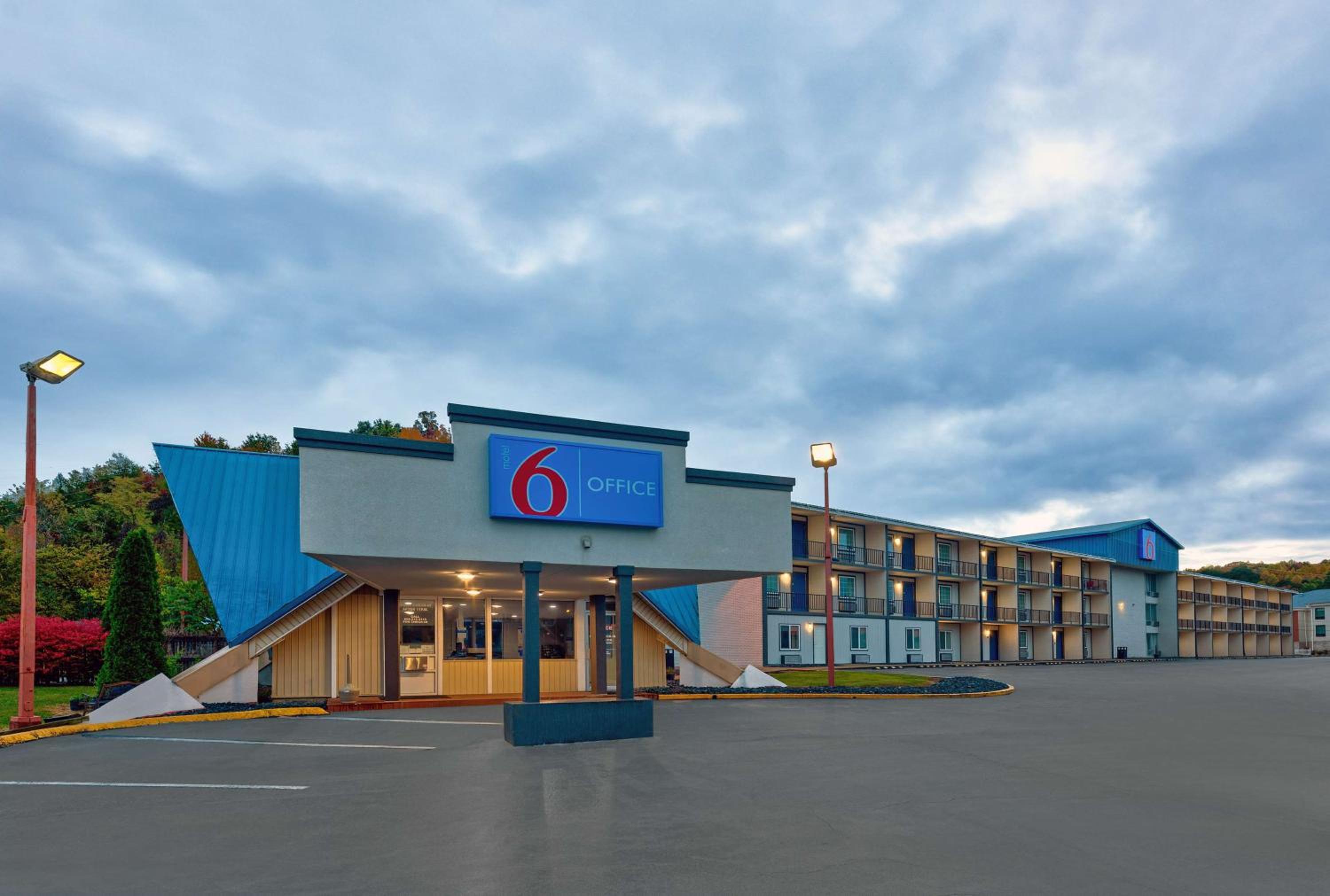 Motel 6 Corbin KY view 5