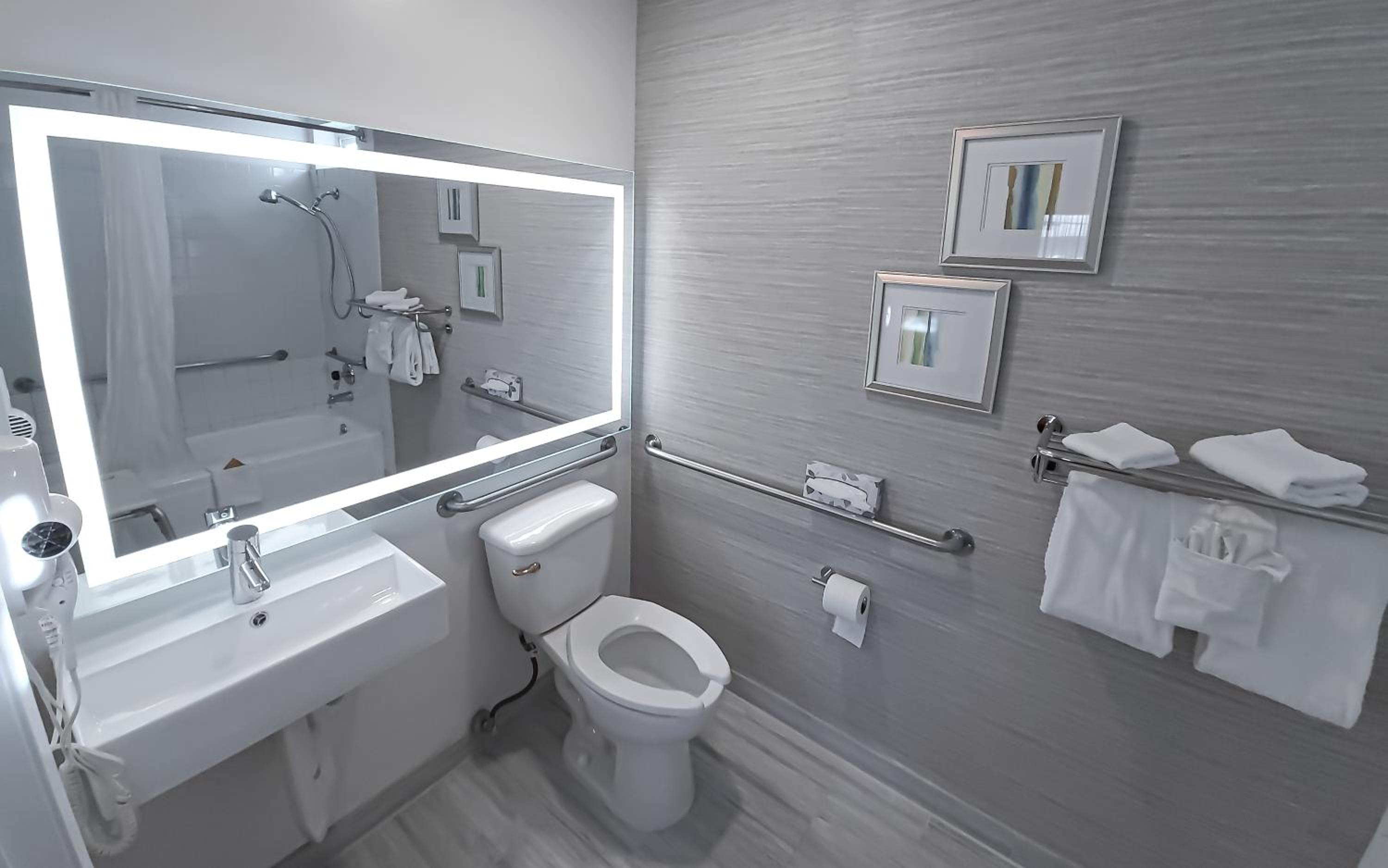 Burbank Vacations - Quality Inn Burbank Airport - Property Image 37
