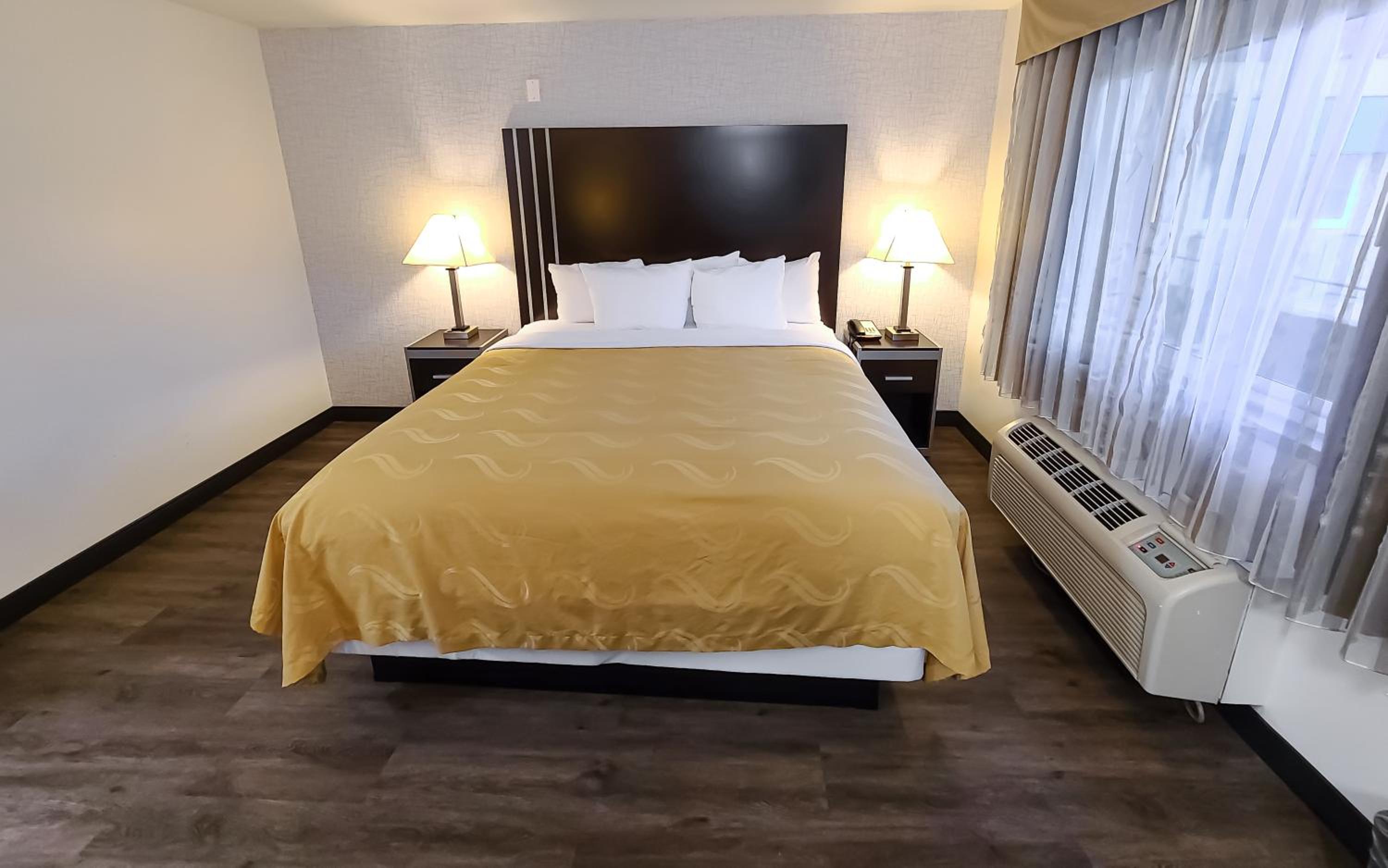 Burbank Vacations - Quality Inn Burbank Airport - Property Image 40