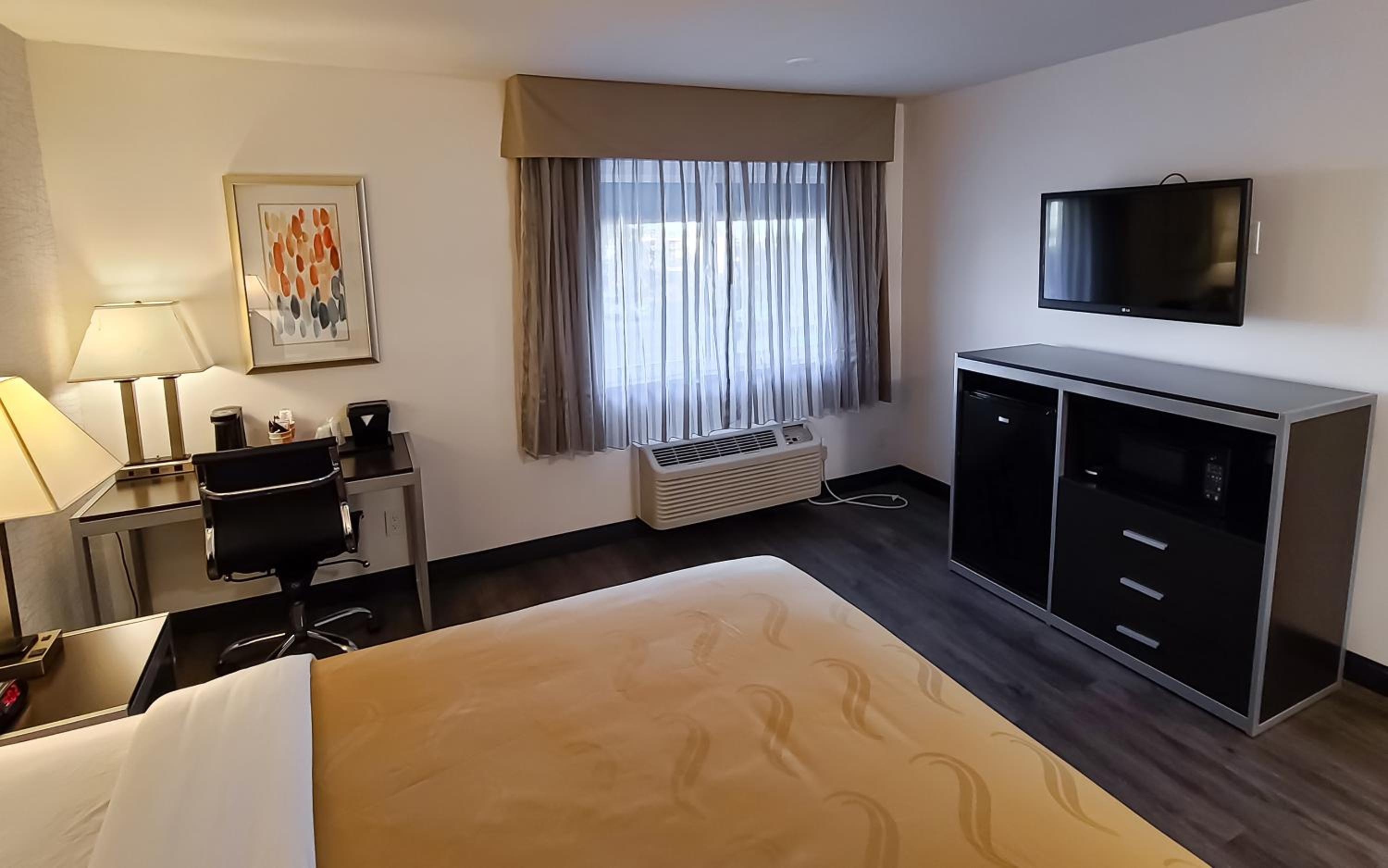 Burbank Vacations - Quality Inn Burbank Airport - Property Image 28