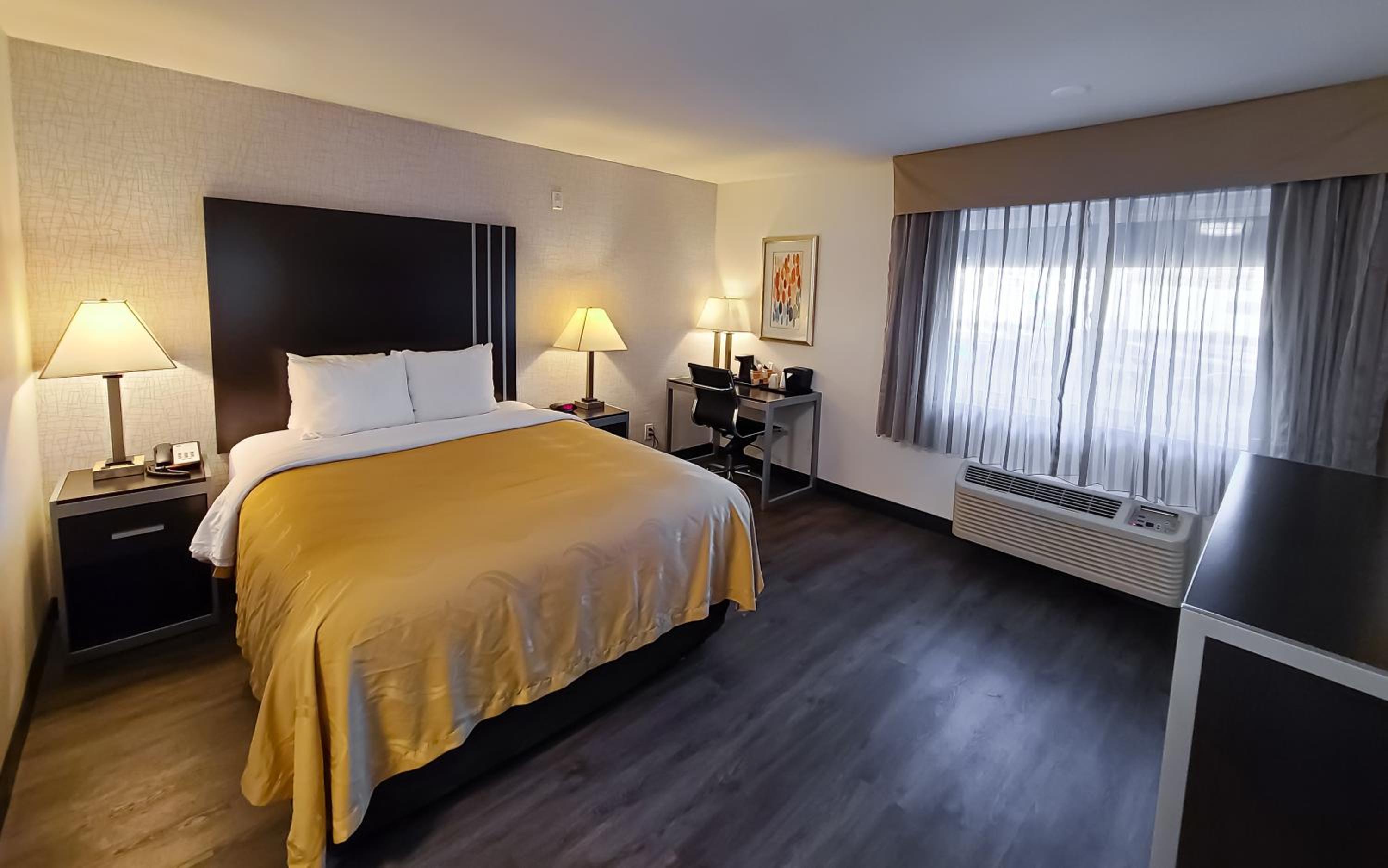 Burbank Vacations - Quality Inn Burbank Airport - Property Image 41