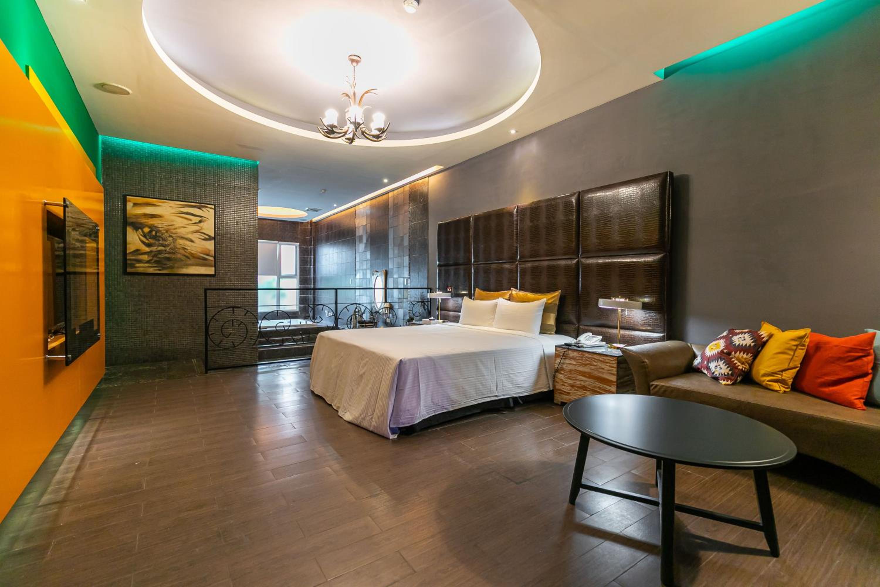 Vogue Boutique Motel