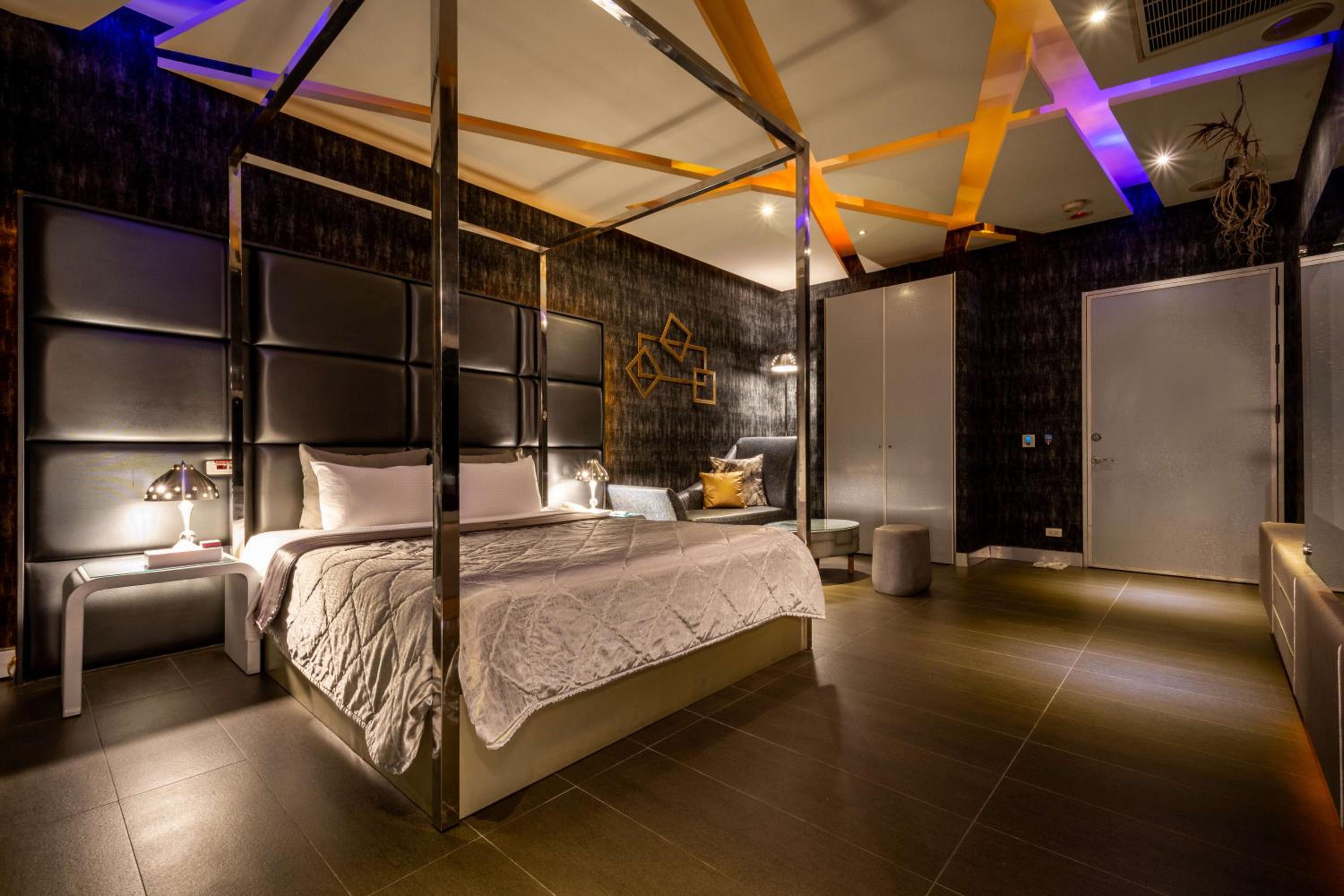 Vogue Boutique Motel