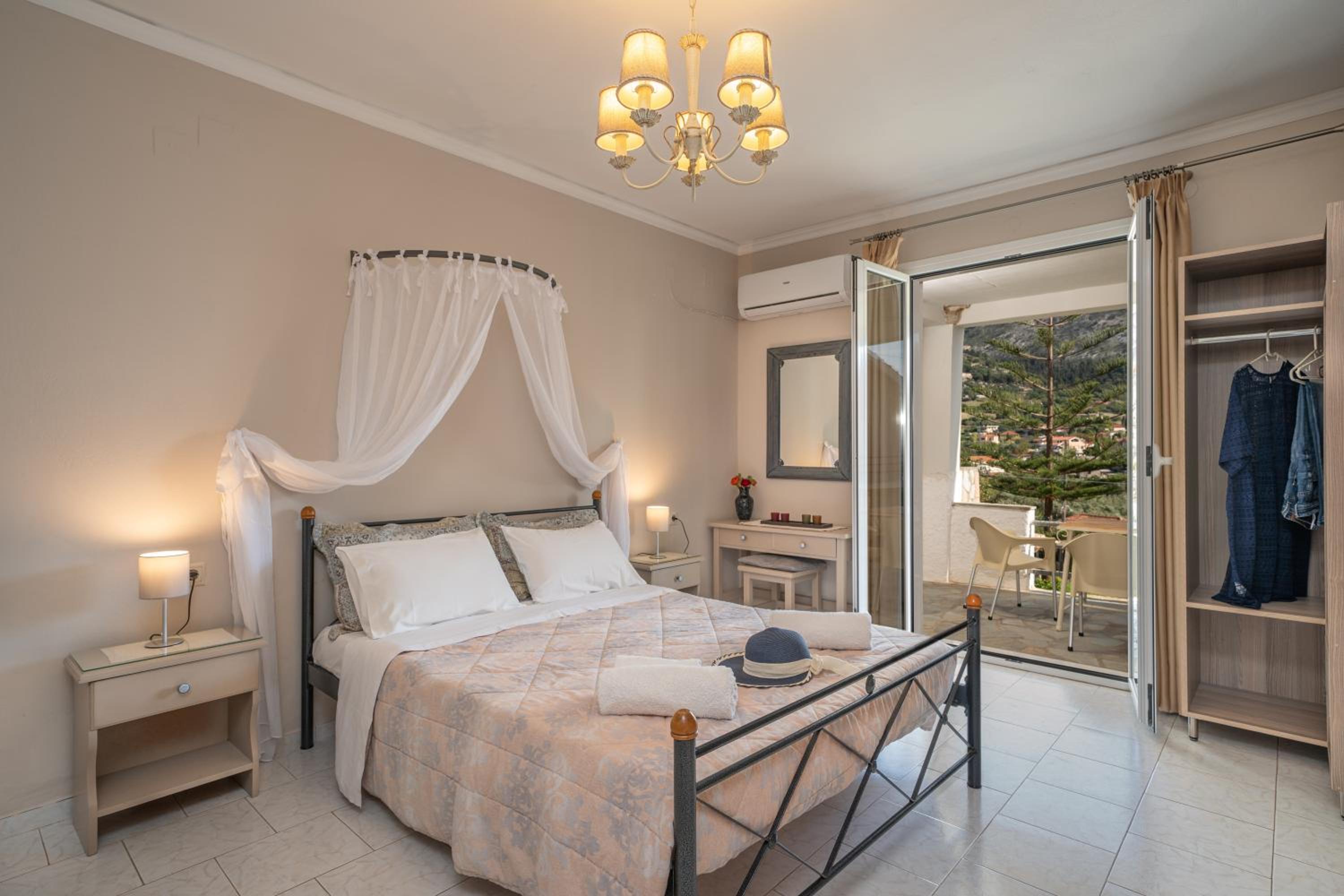Minas Apartments