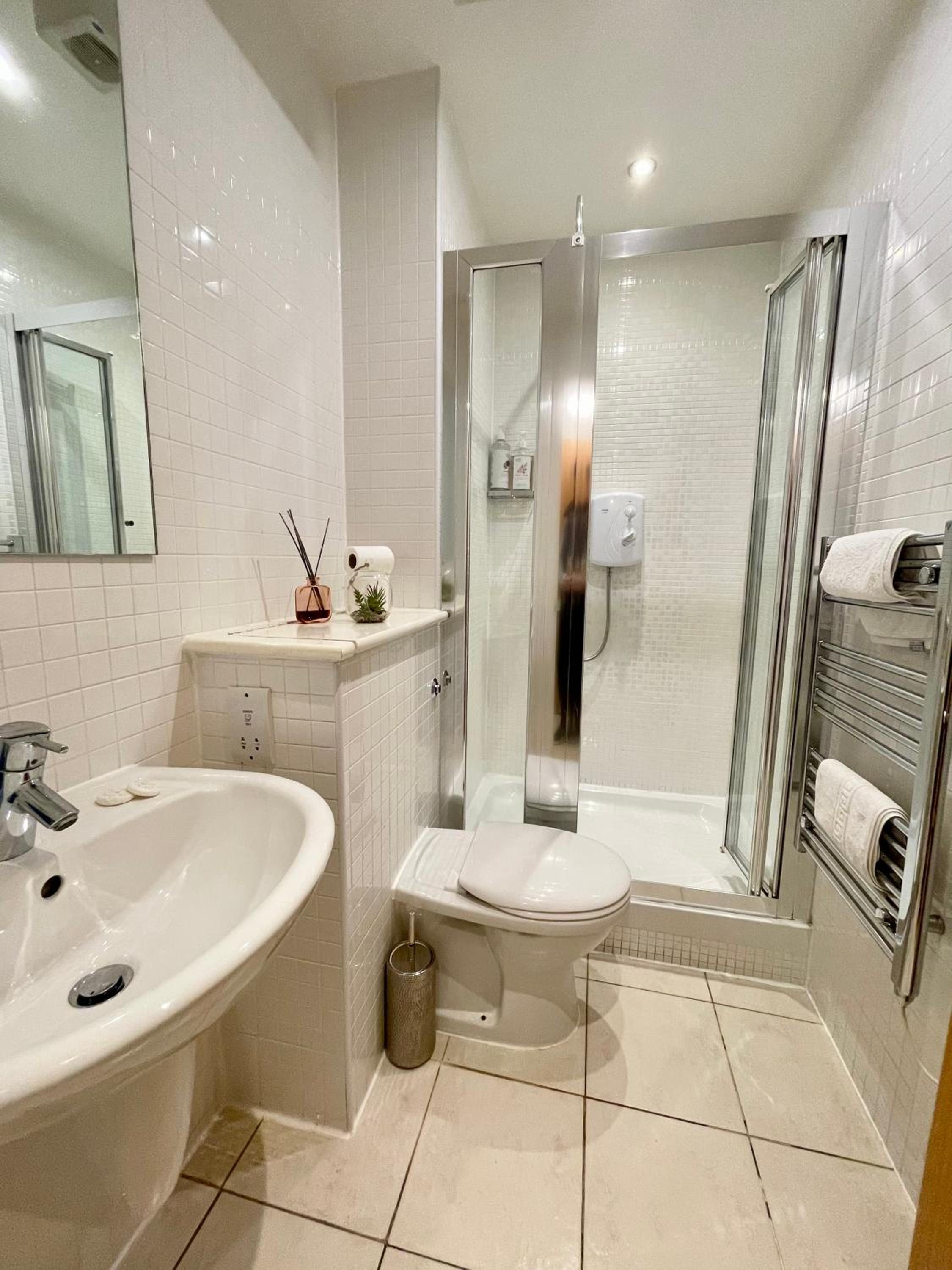 Leicester Vacations - Empire Serviced Apartments - Property Image 37