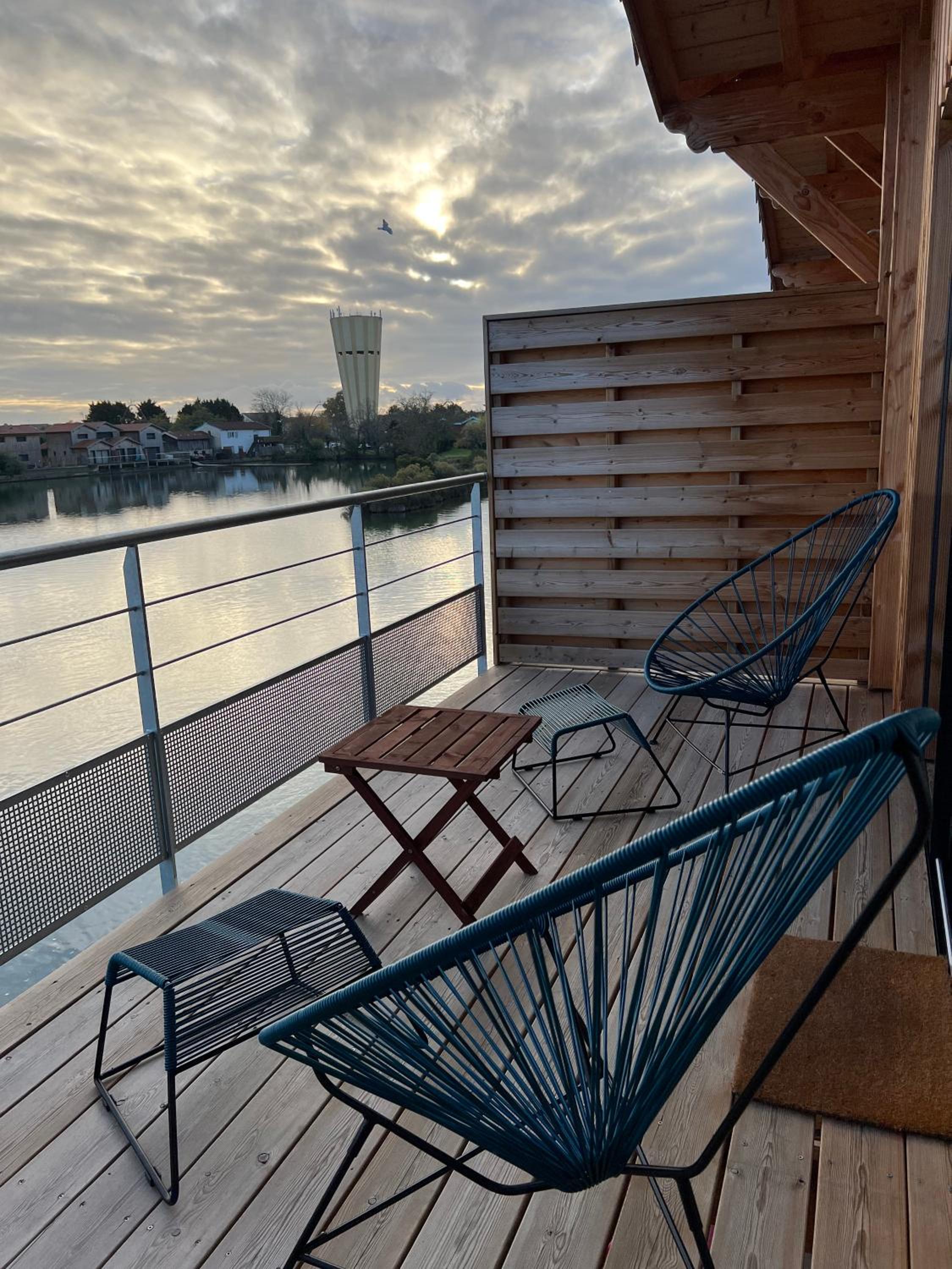 balcony