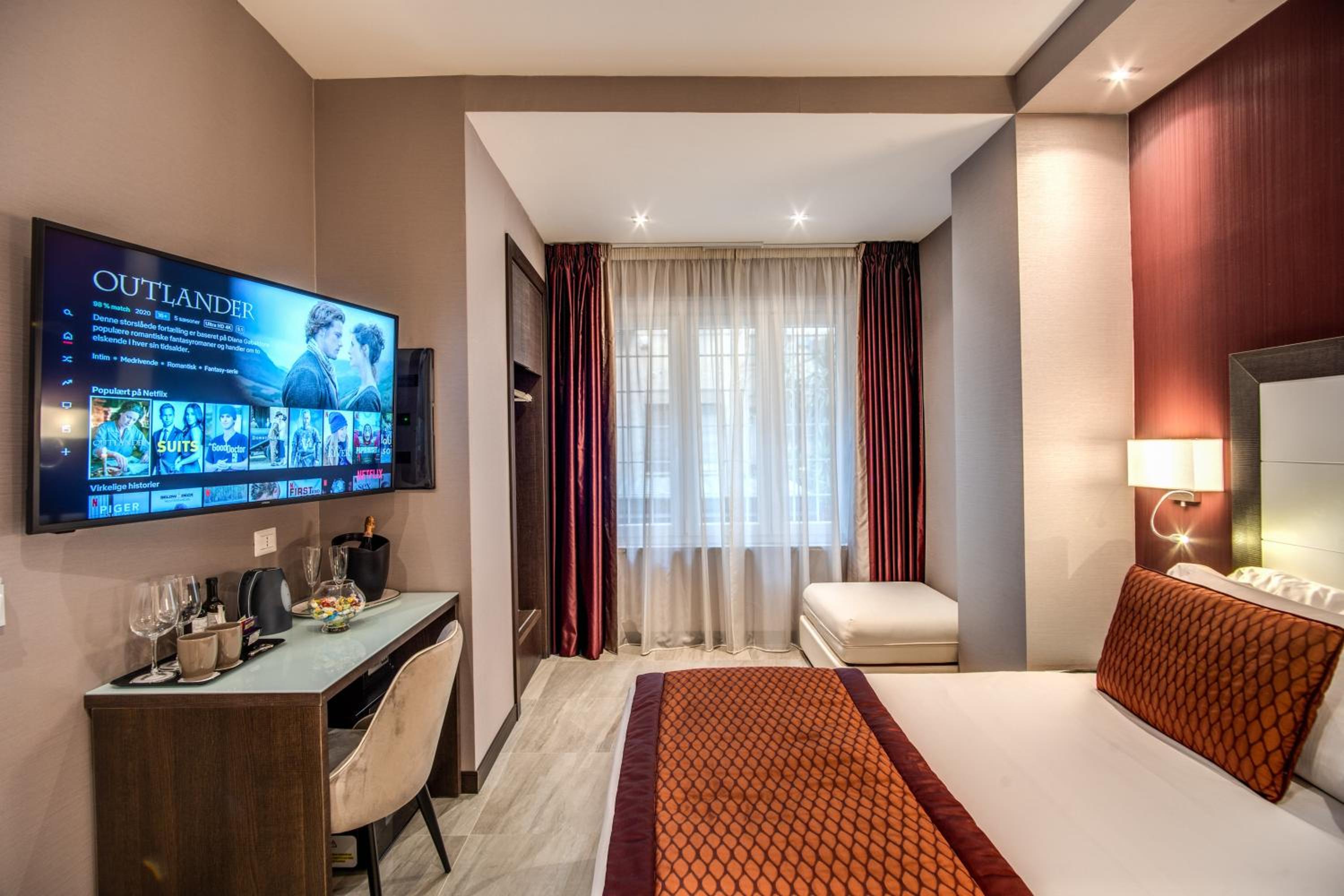 MZ HOTEL en Rome — hotel room
