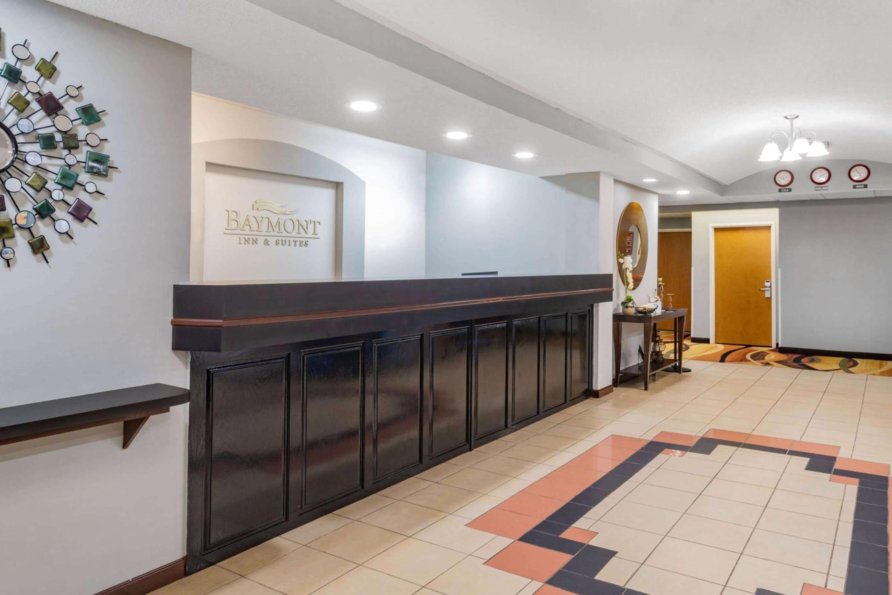 Newly Renovated Red Roof Inn & Suites Hinesville with breakfast, Zdjęcie 19