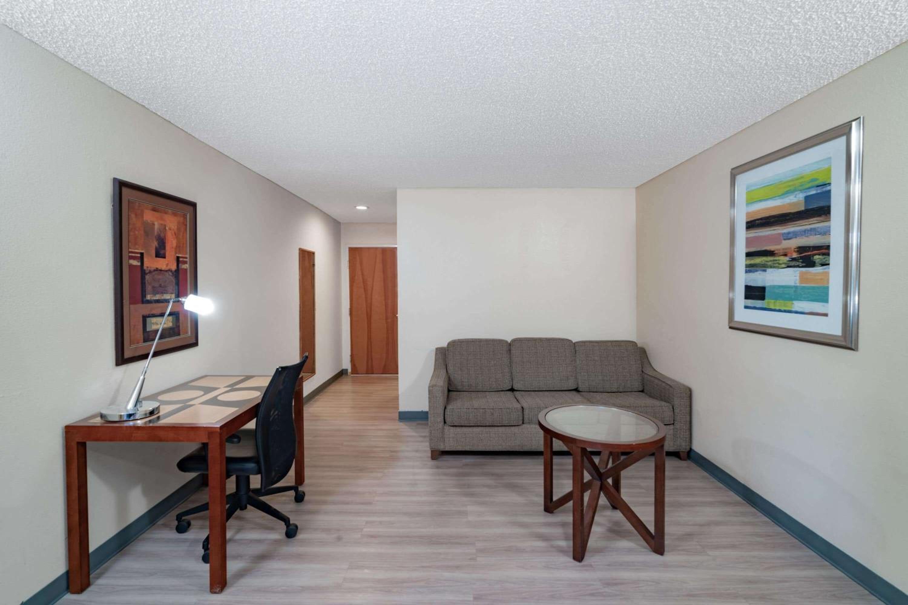 Newly Renovated Red Roof Inn & Suites Hinesville with breakfast