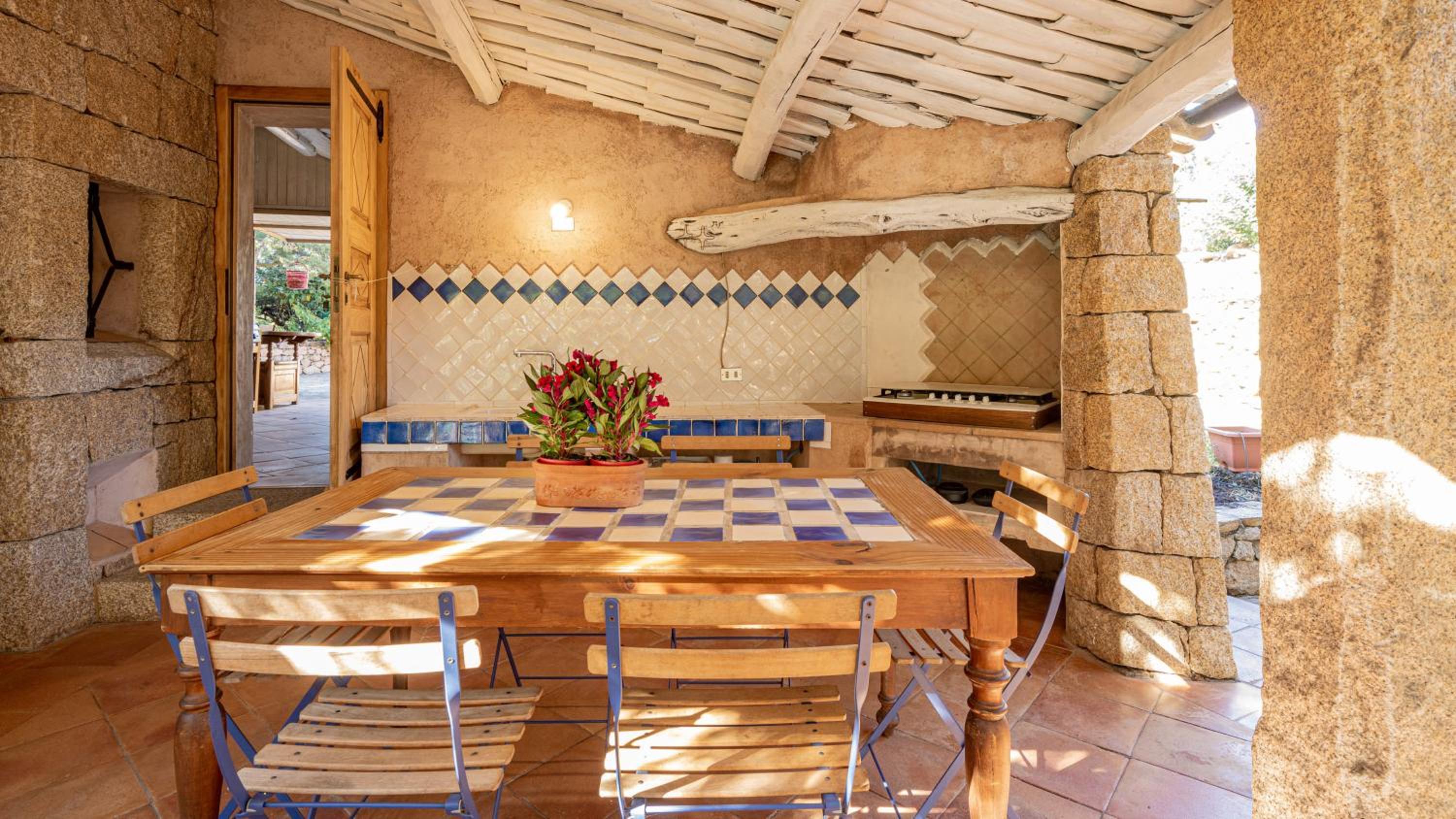 Casa Chenal 10, Emma Villas view 3