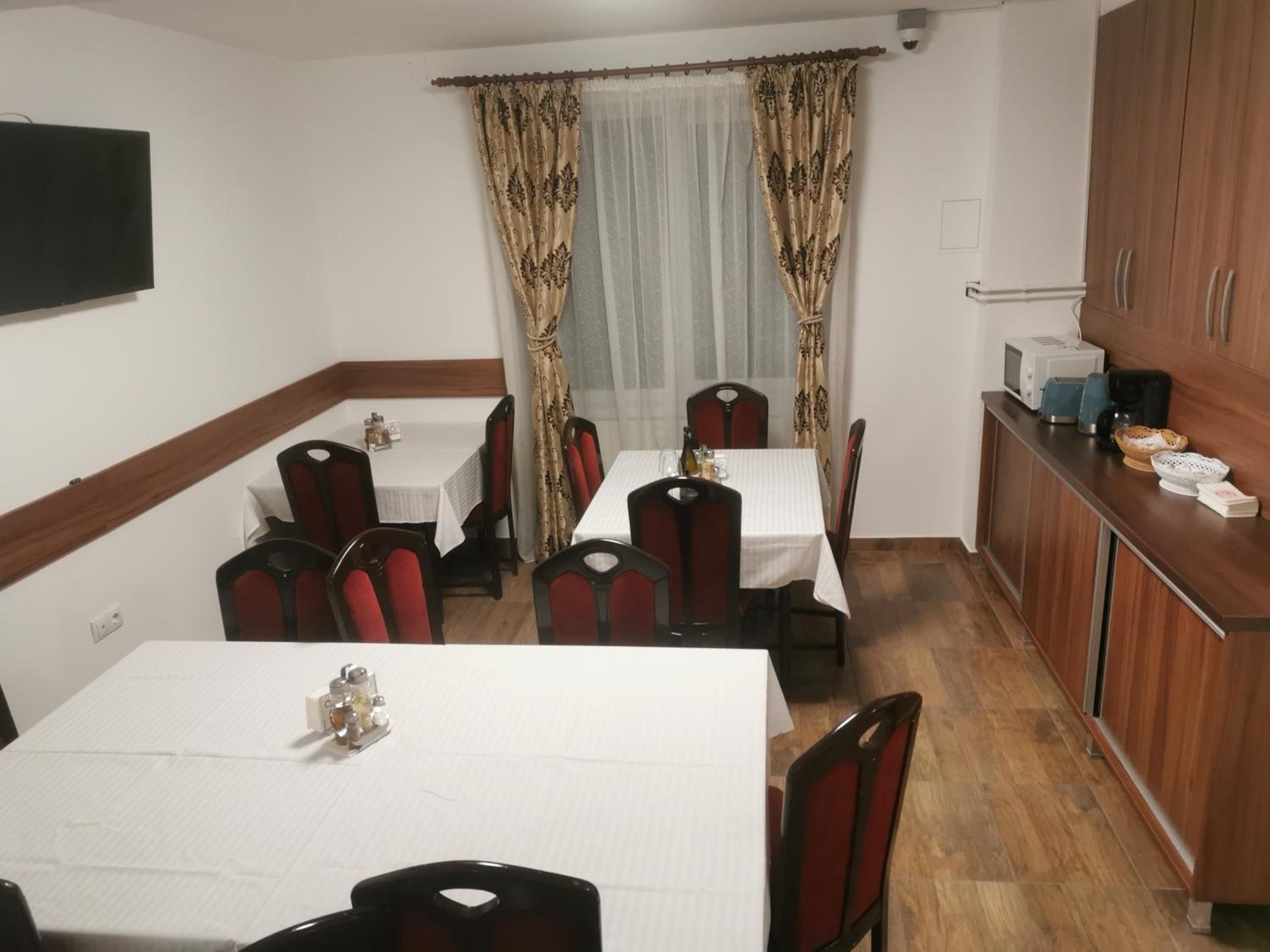Thor și Cora view 5