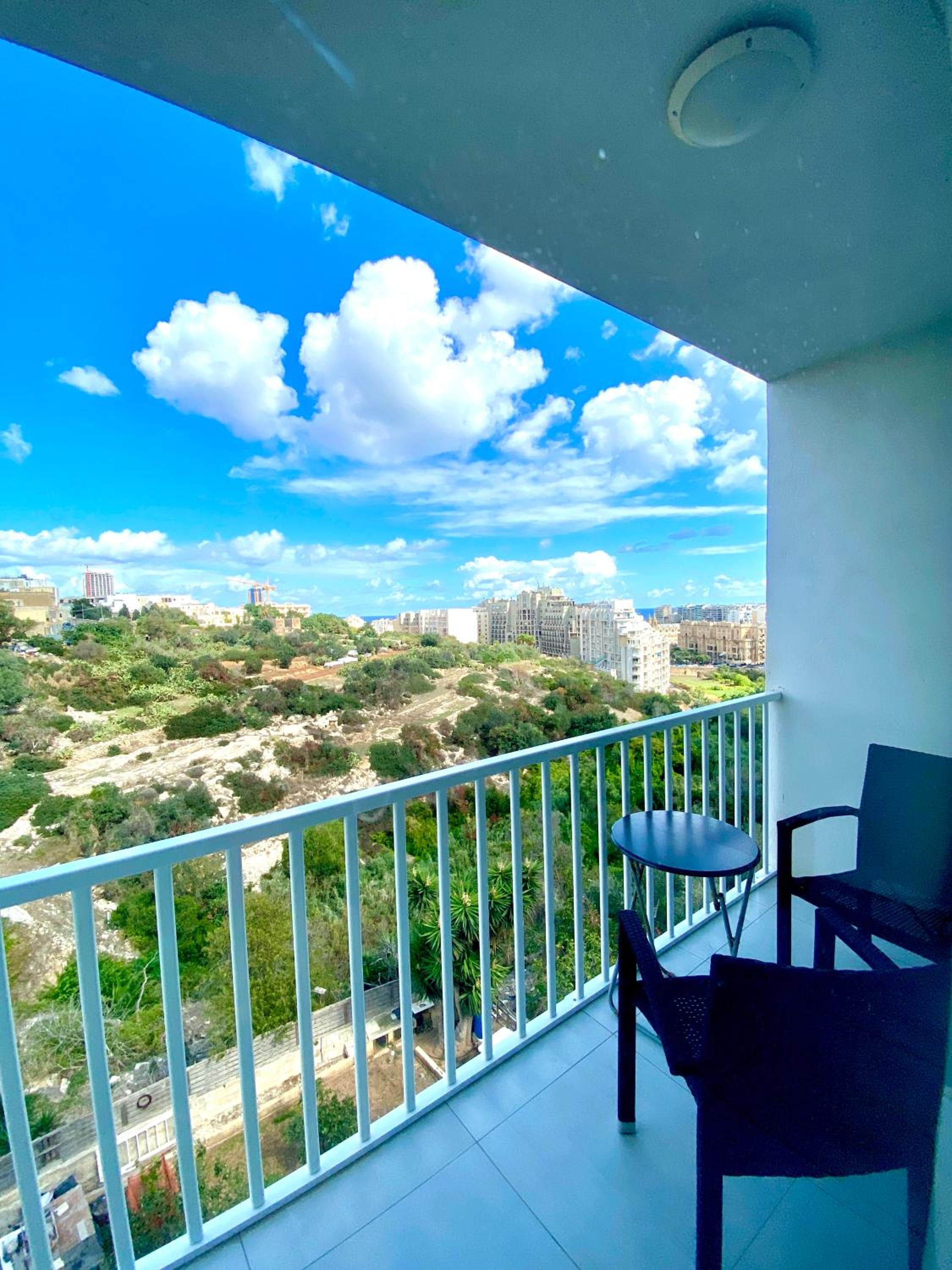 Charming apartment in the heart of St. Julians — St Julian's