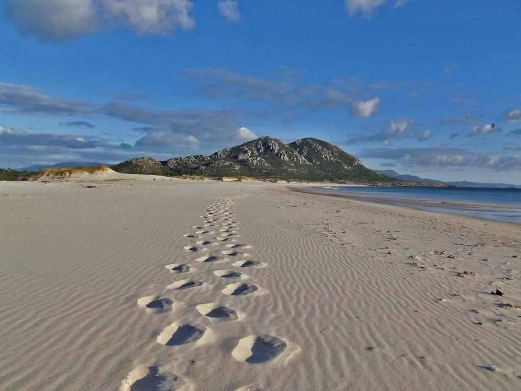 Casa de Carmen Bañera, chimeneas de leña y terraza, Corcubión – photo 5
