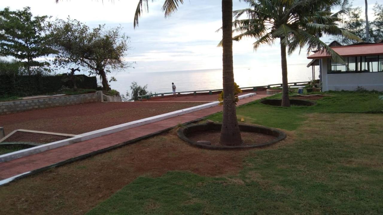 Seashore Beach Resort Varkala view 3