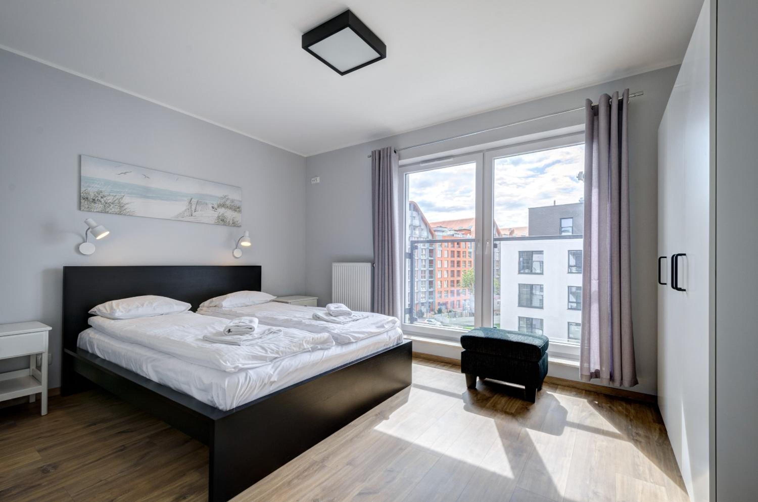 Apartments Chmielna Park by Noclegi Renters