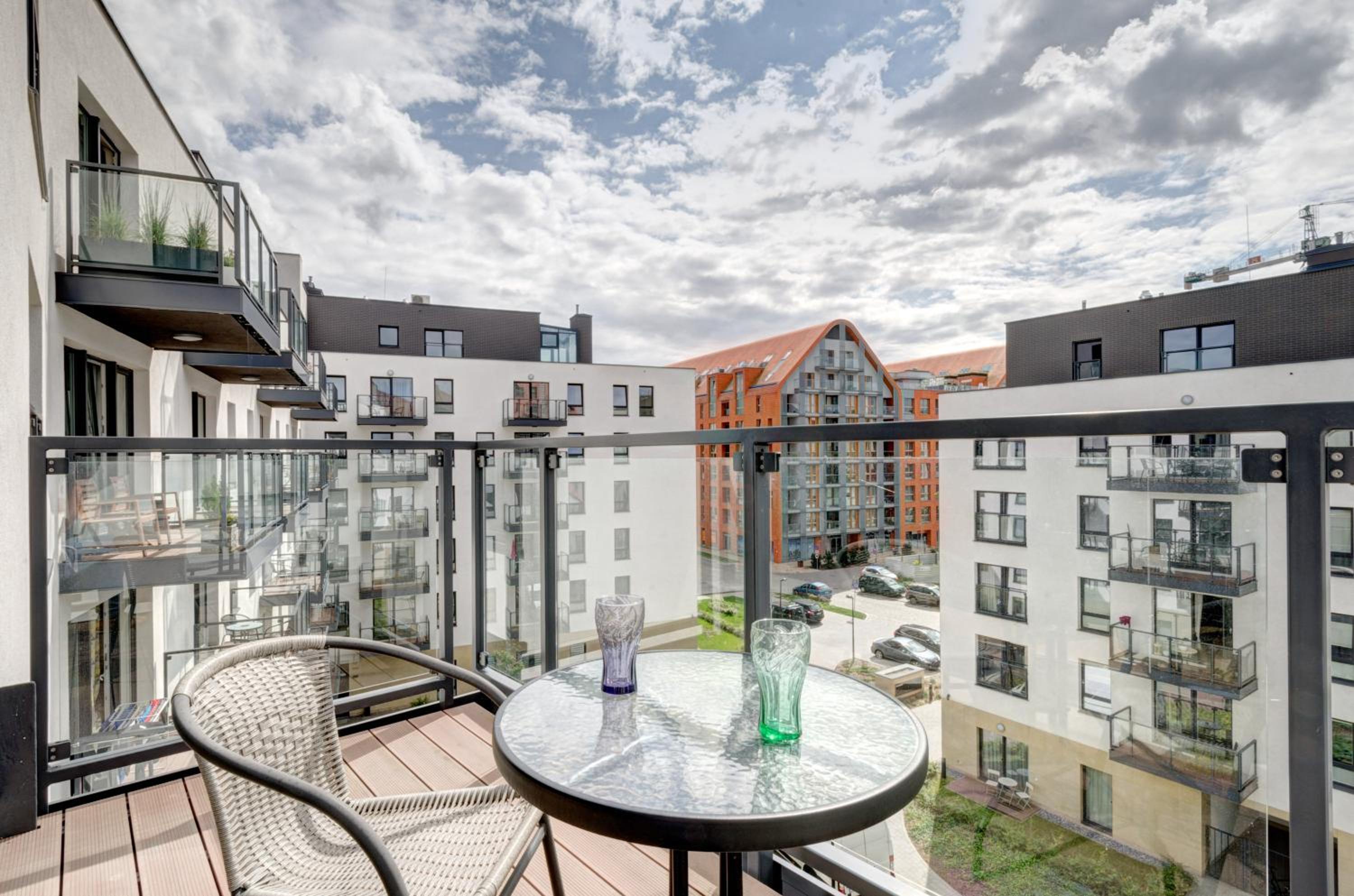 Apartments Chmielna Park by Noclegi Renters