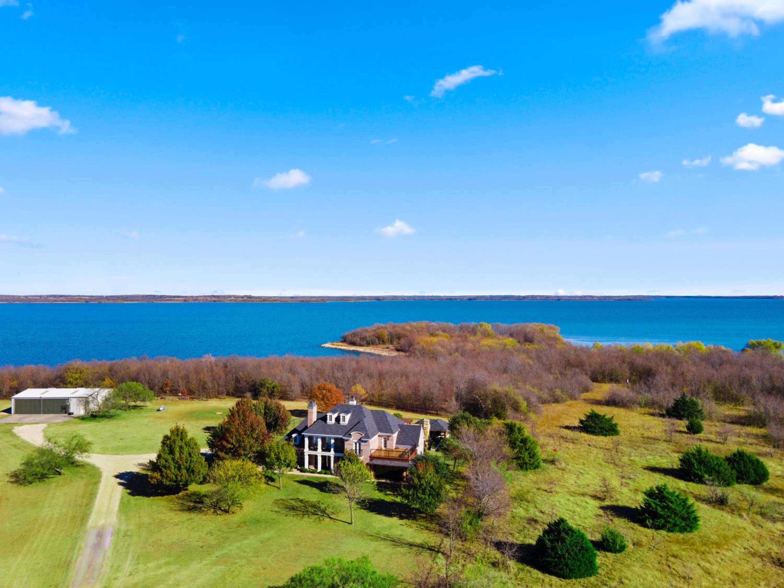 Luxury 5 Acre Private Estate on Lake Ray Roberts view 5
