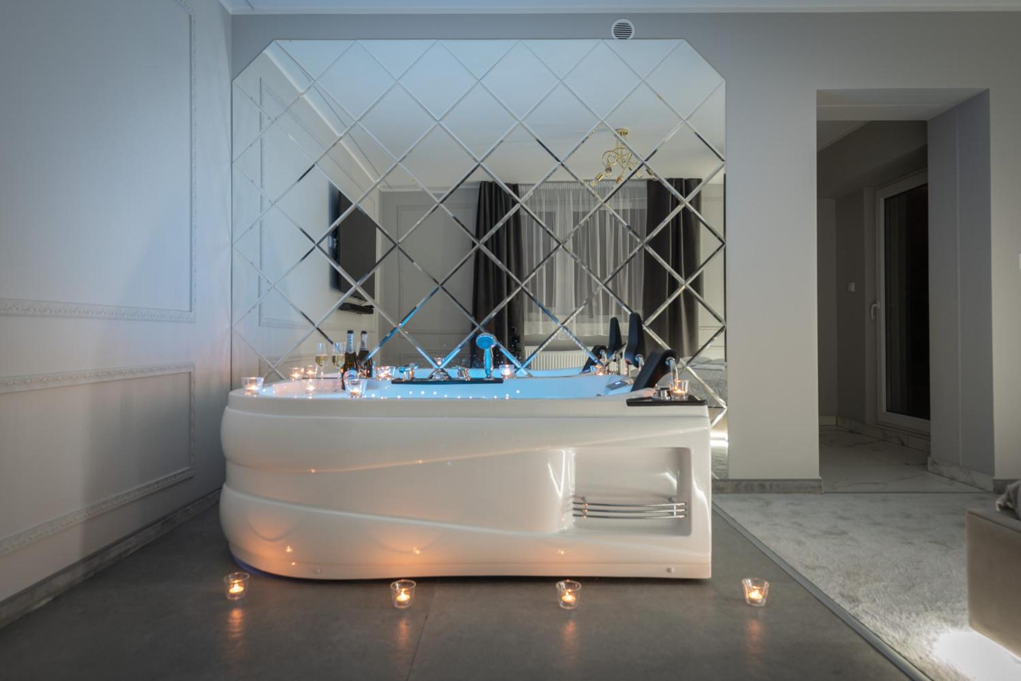 Jacuzzi