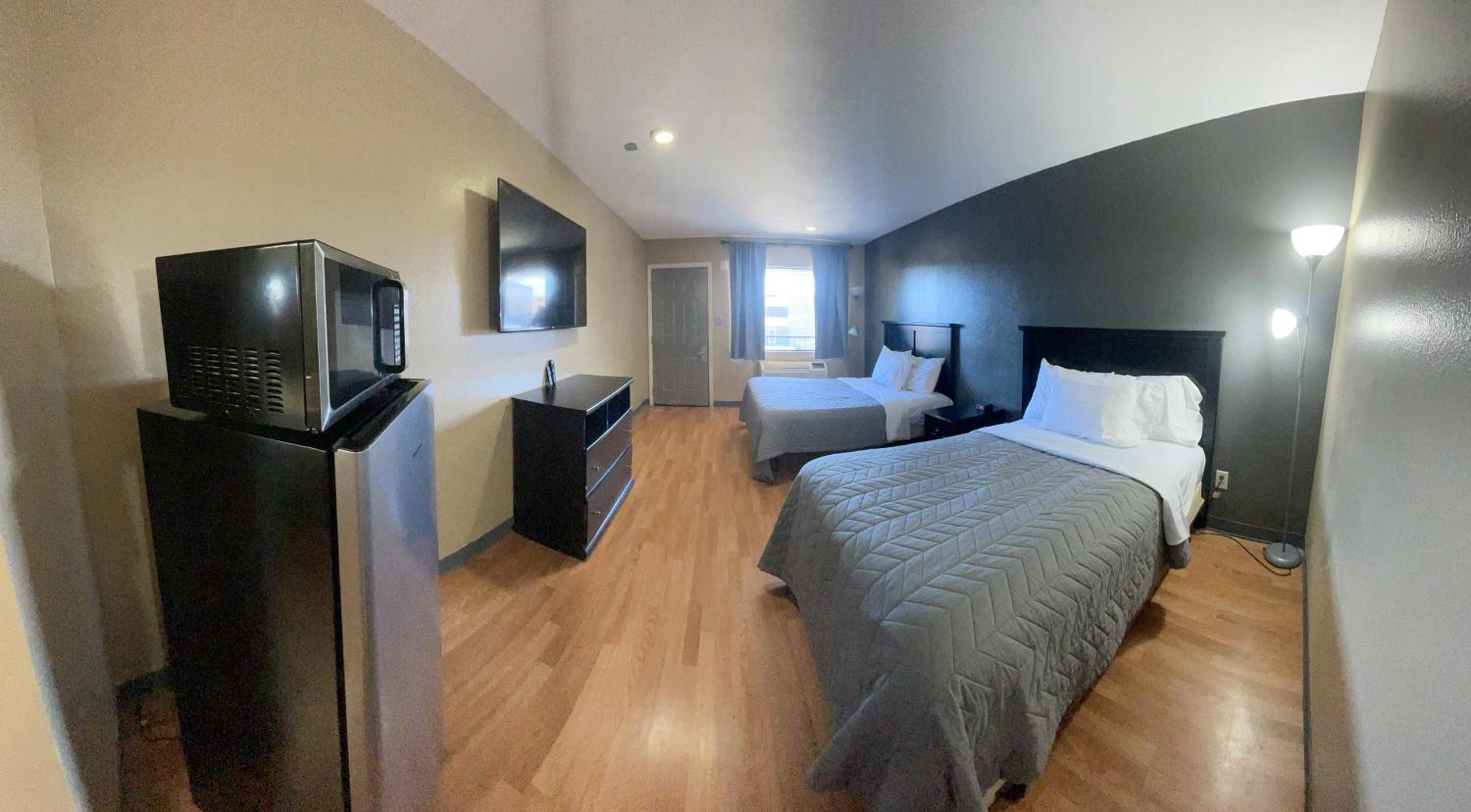 Monroe Vacations - Best Budget Inn - Property Image 1