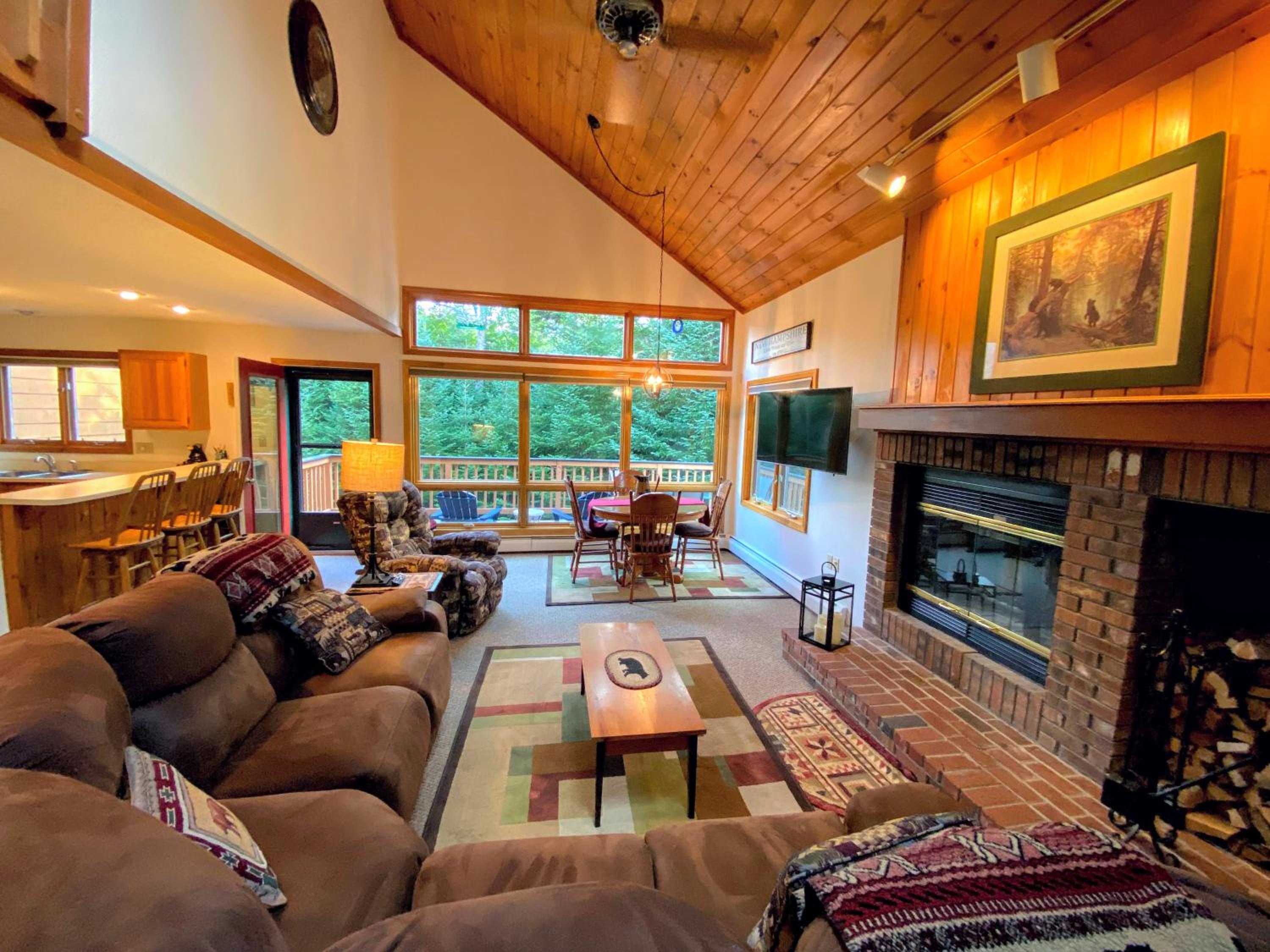 W2 Mount Washington Place Townhome for winter seasonal 1 minute to ski slopes reliable WiFi view 4