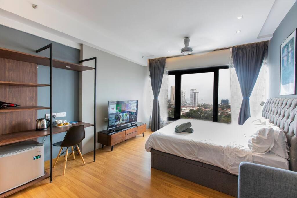 Unique Tropicana Seaview Luxury Studio Suite photo 2