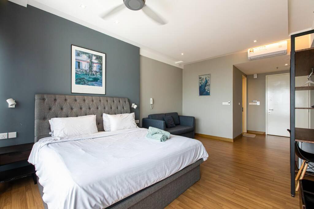 Unique Tropicana Seaview Luxury Studio Suite photo 3