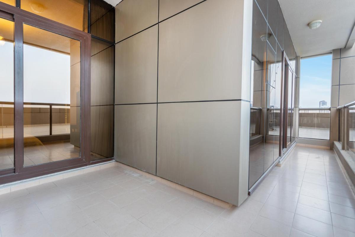 Live spacious 3BR apartment all En Suite & Balcony