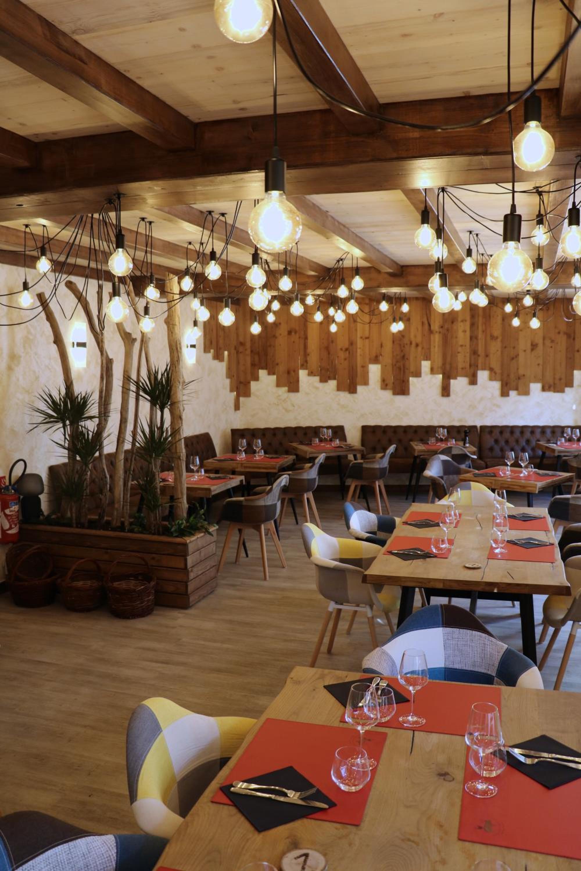 restaurant