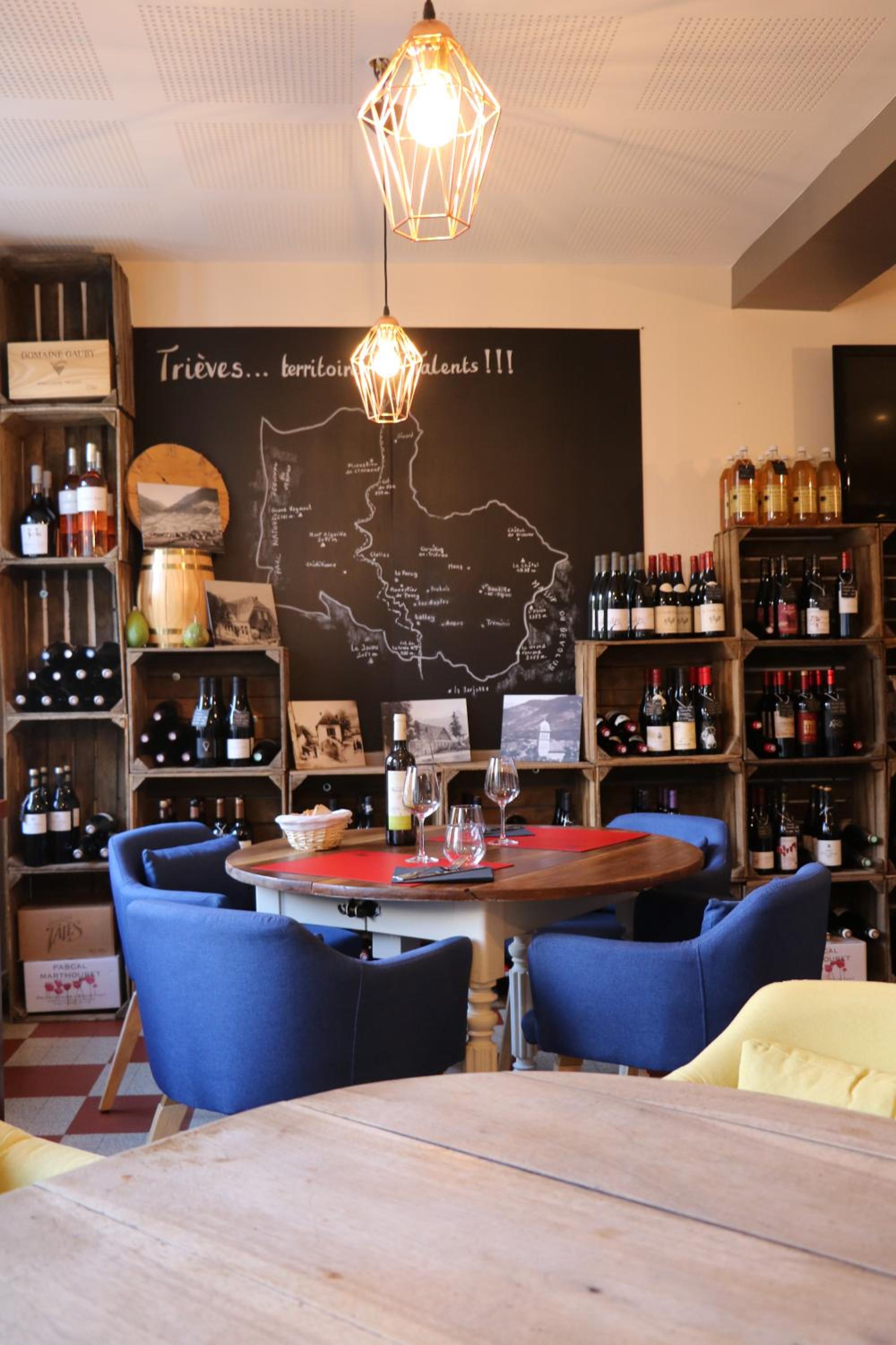 restaurant