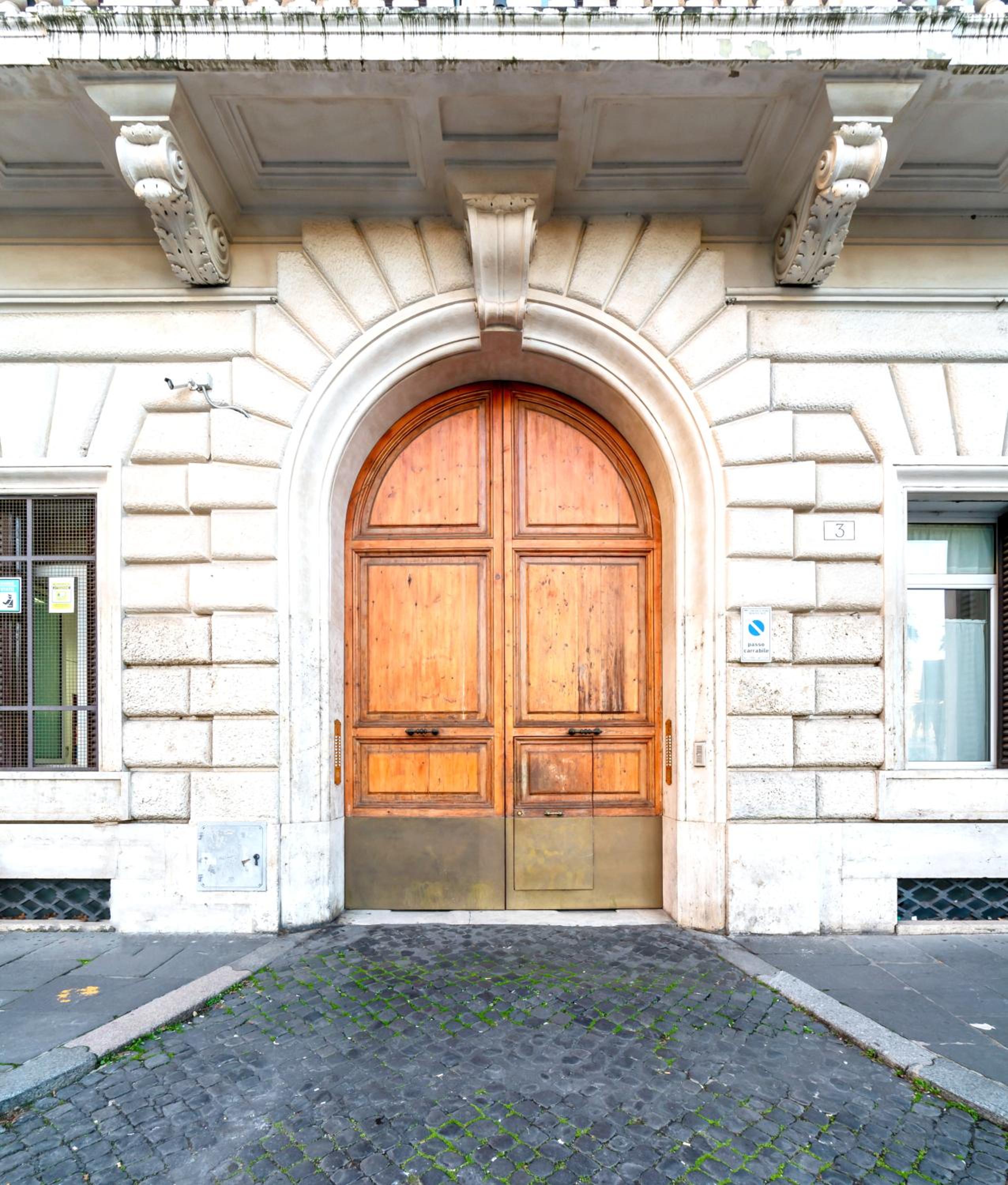 WE LOVE ROMA Guest House