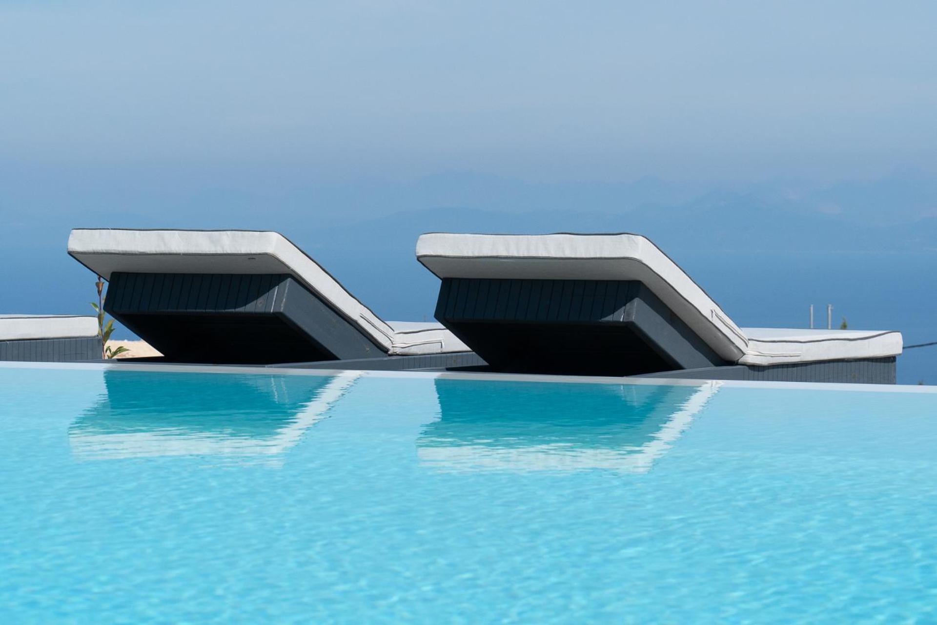Eliandreia Luxury Villas view 4