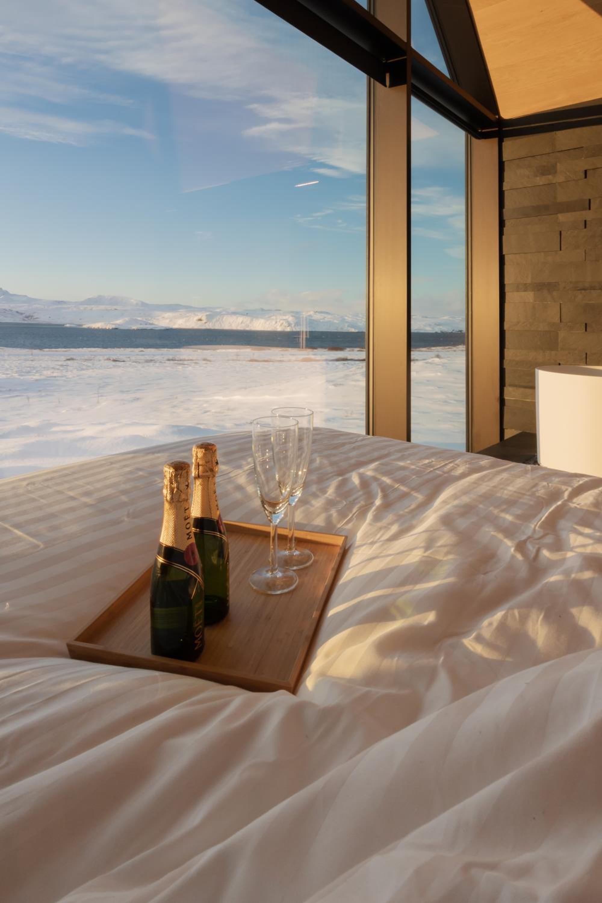 Iceland Lakeview Retreat view 5