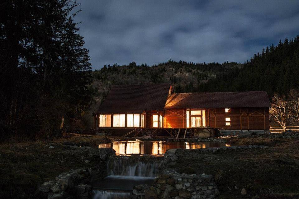 Crossline Lodge view 5