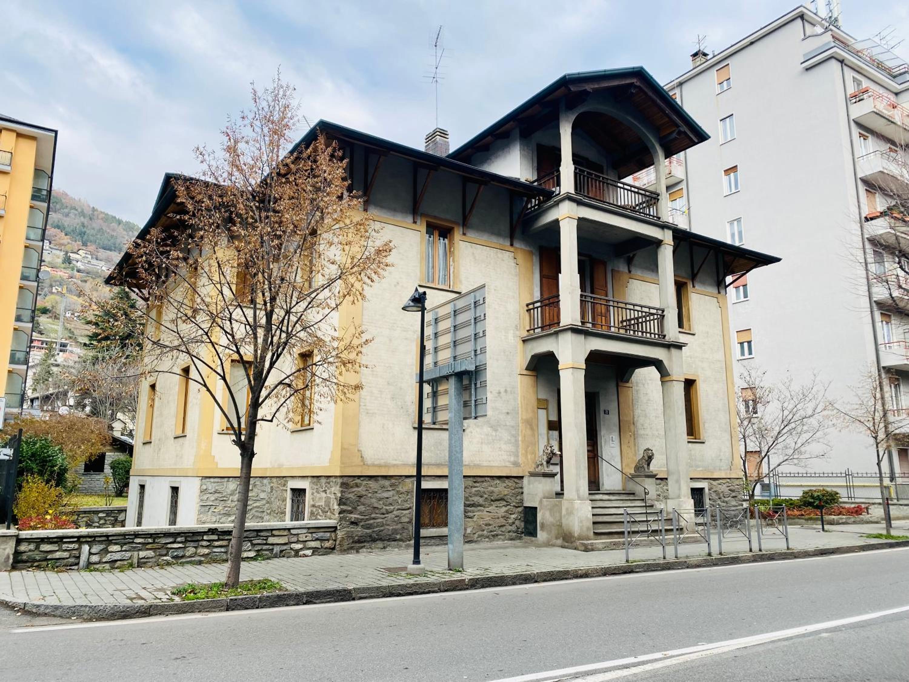 casa dei leoni view 2
