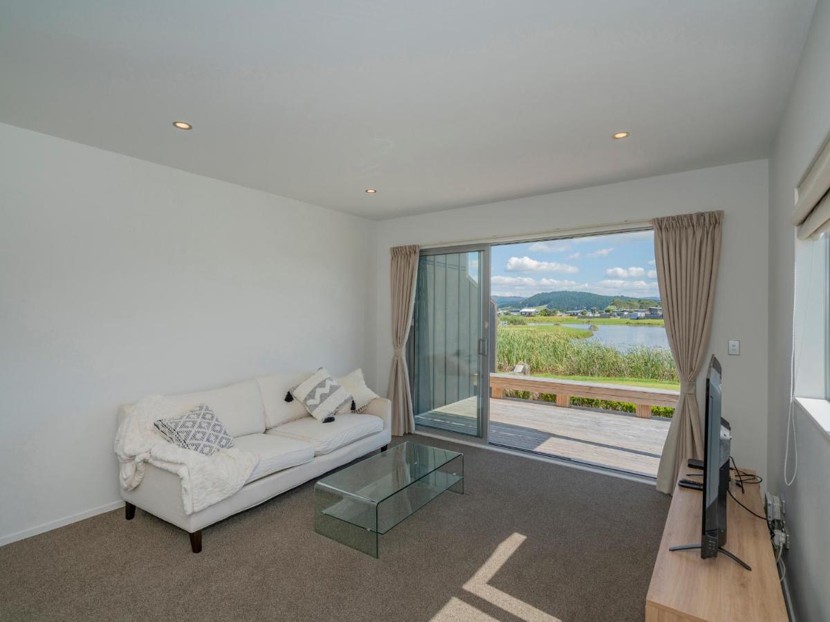 Matarangi Villas - Matarangi Holiday Home view 2