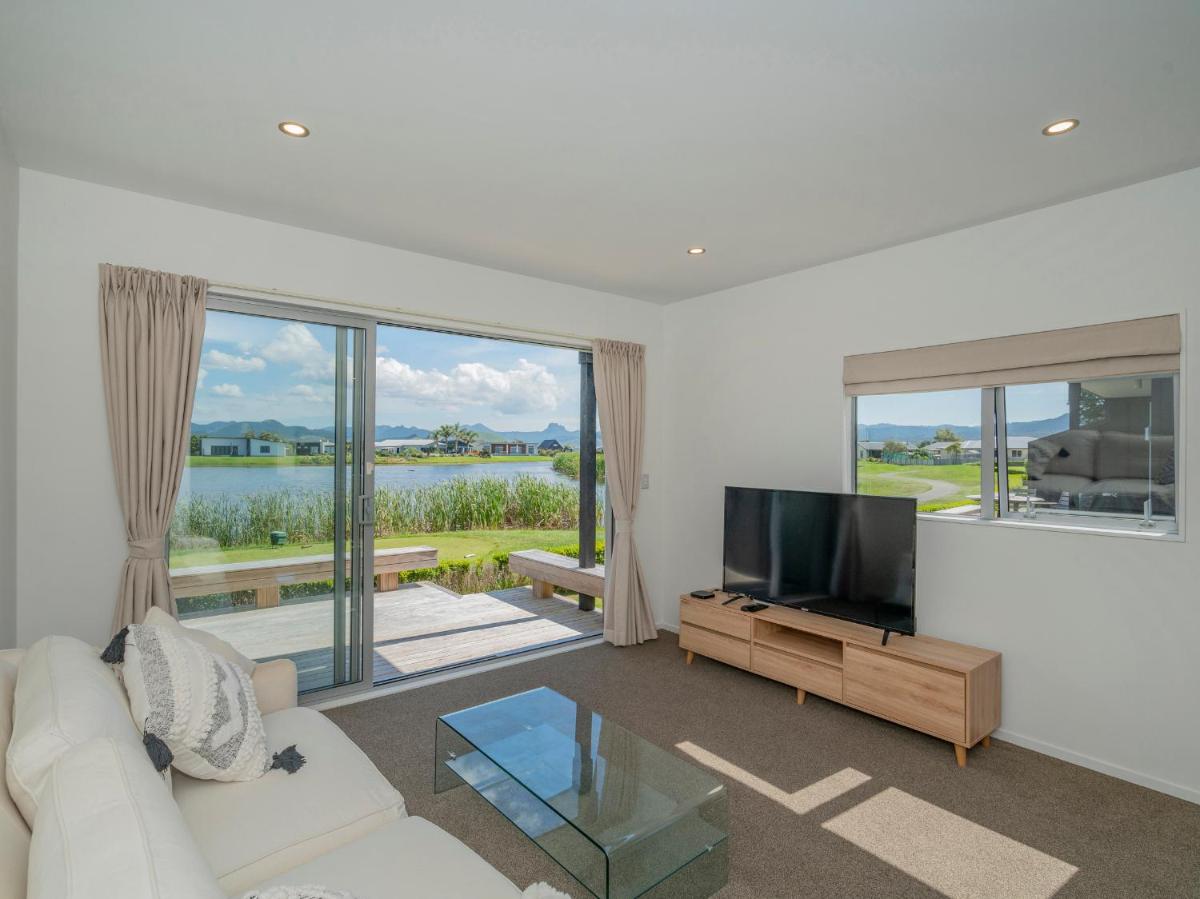 Matarangi Villas - Matarangi Holiday Home view 3