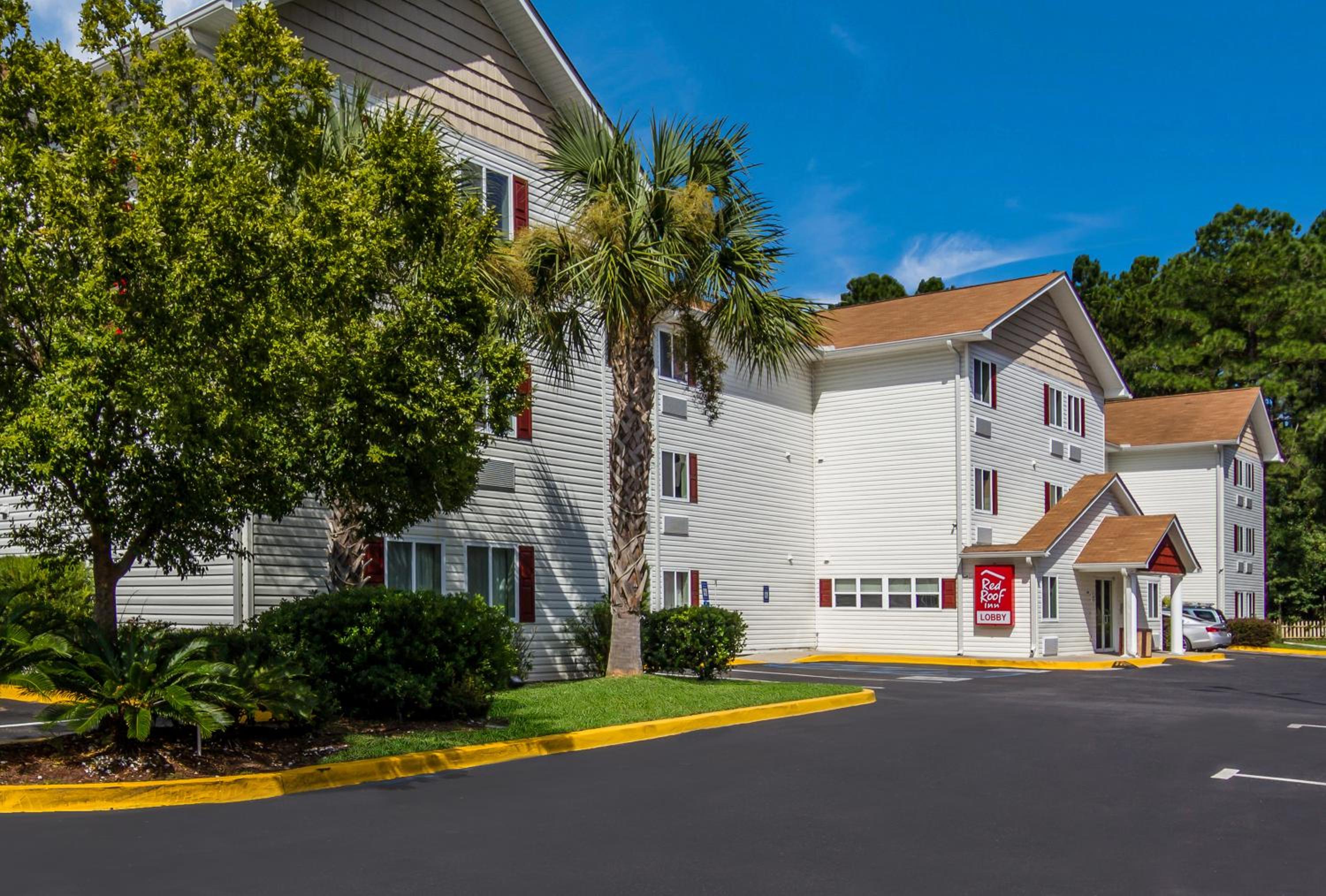 Red Roof Inn I-95 North Brunswick Darien view 2