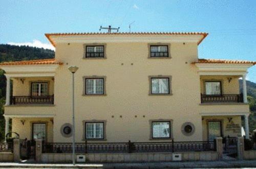 Hotel Descanso Serrano - Image 1