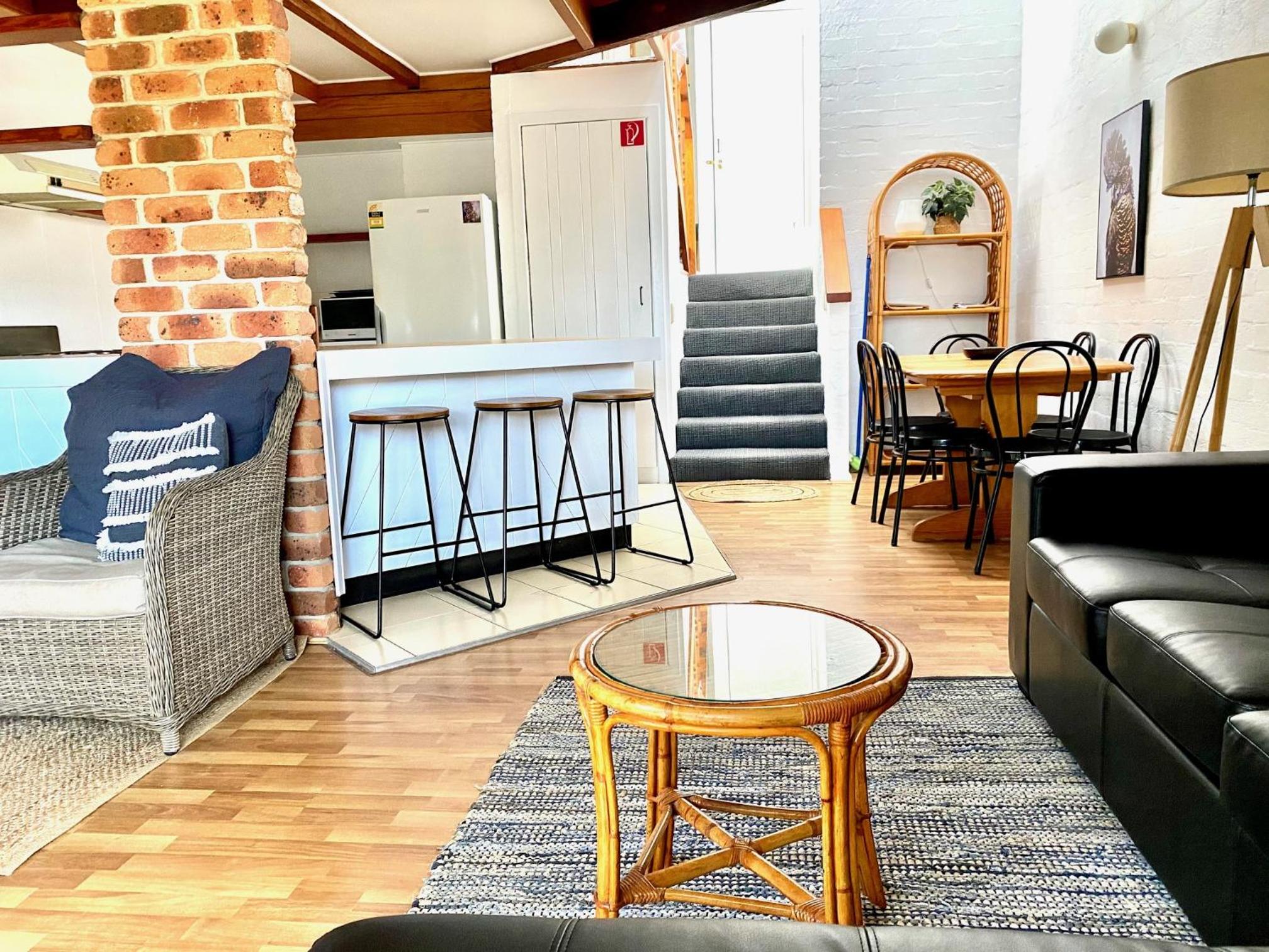Palm View Loft - Gilmore Court 4 - 34 Lawson Street view 4