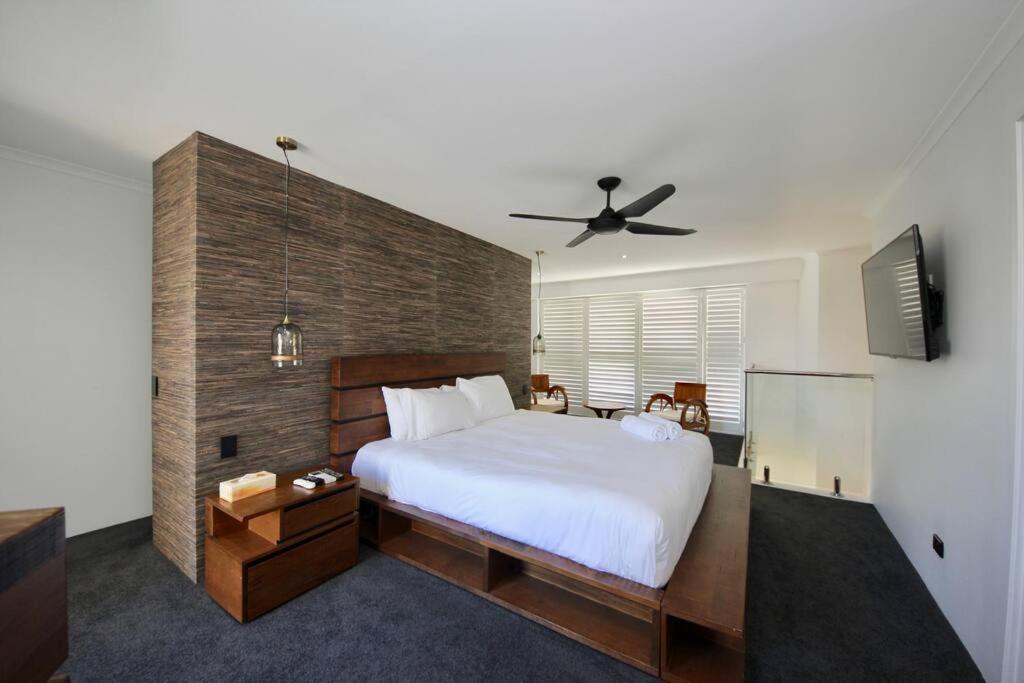 Diamond Beach 165