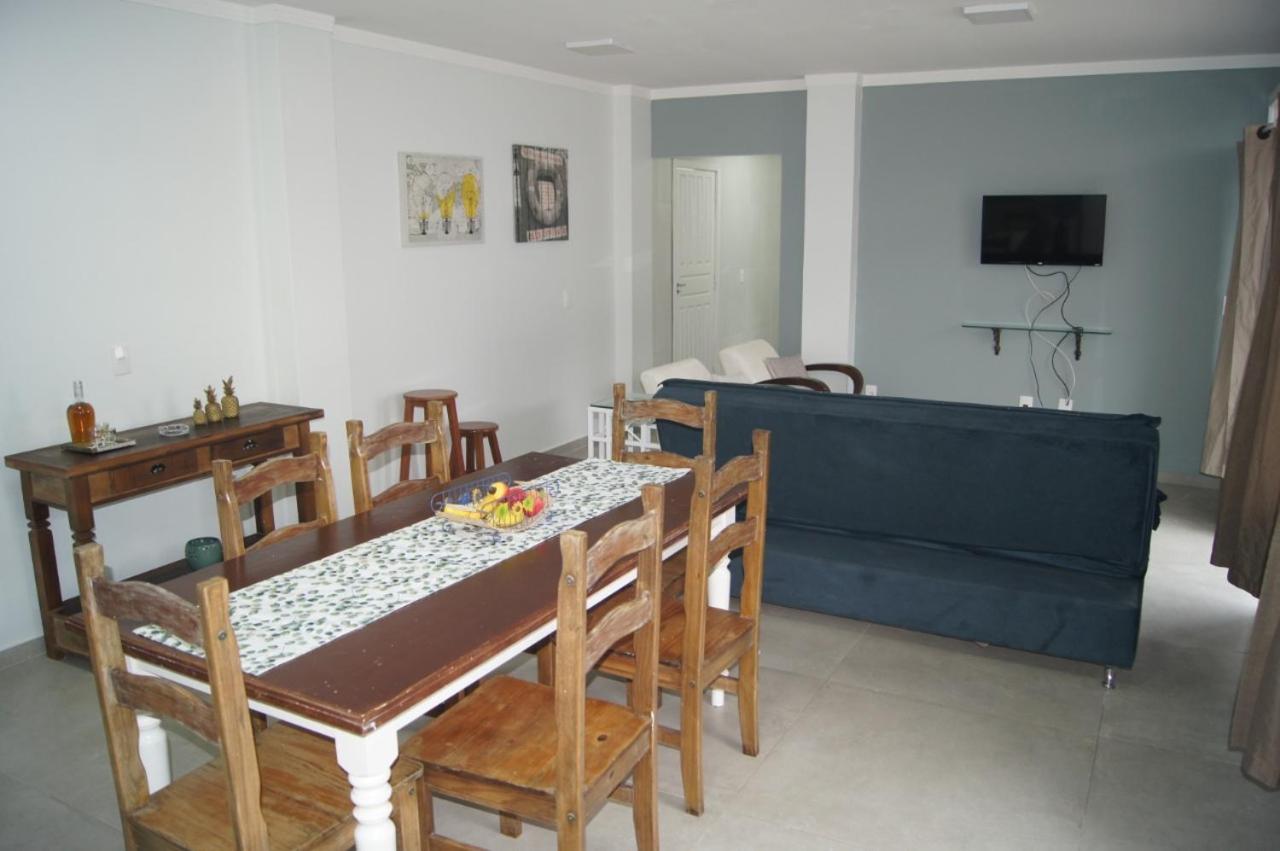 Casa com 2 quartos à 200 m da da praia c/ churrasqueira