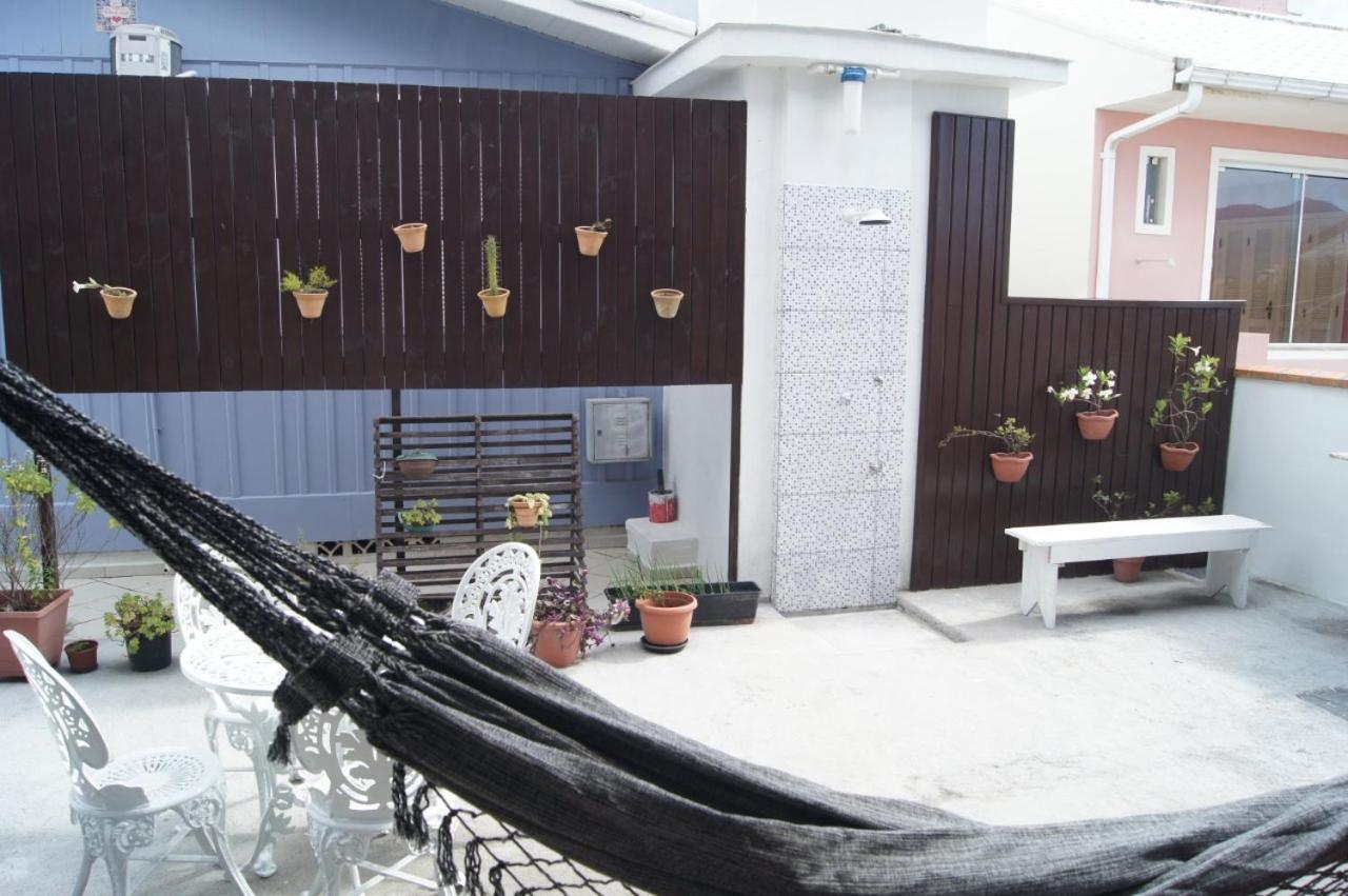 Casa com 2 quartos à 200 m da da praia c/ churrasqueira