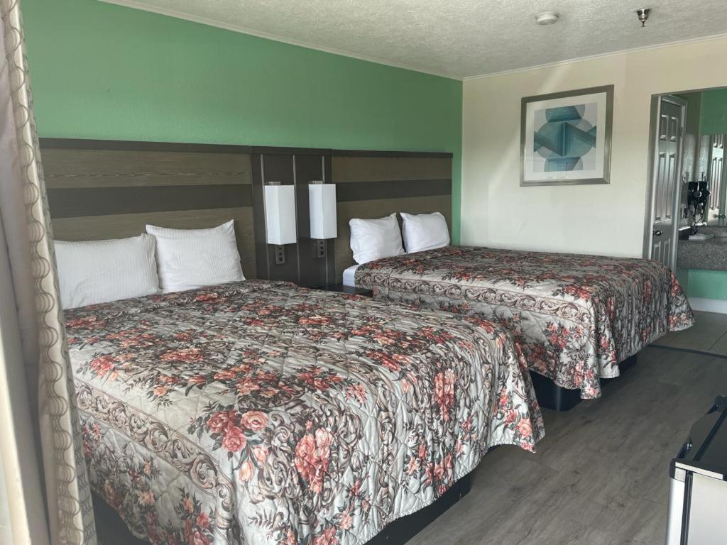 Executive Inn & Suites view 5
