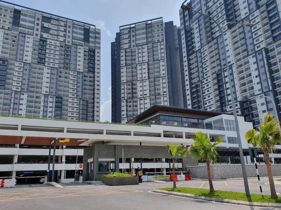 MEDINA's 5STAR CondoSTAY in Nilai photo 1