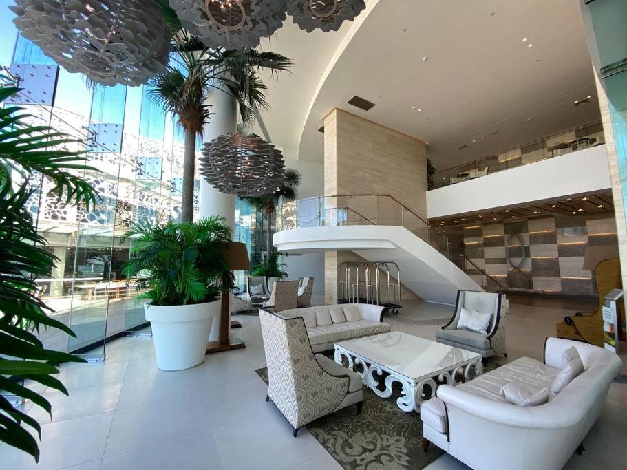 Beachfront Luxury in Soul Surfers Paradise 9th