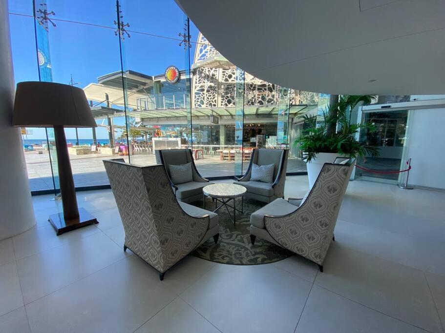 Beachfront Luxury in Soul Surfers Paradise 9th